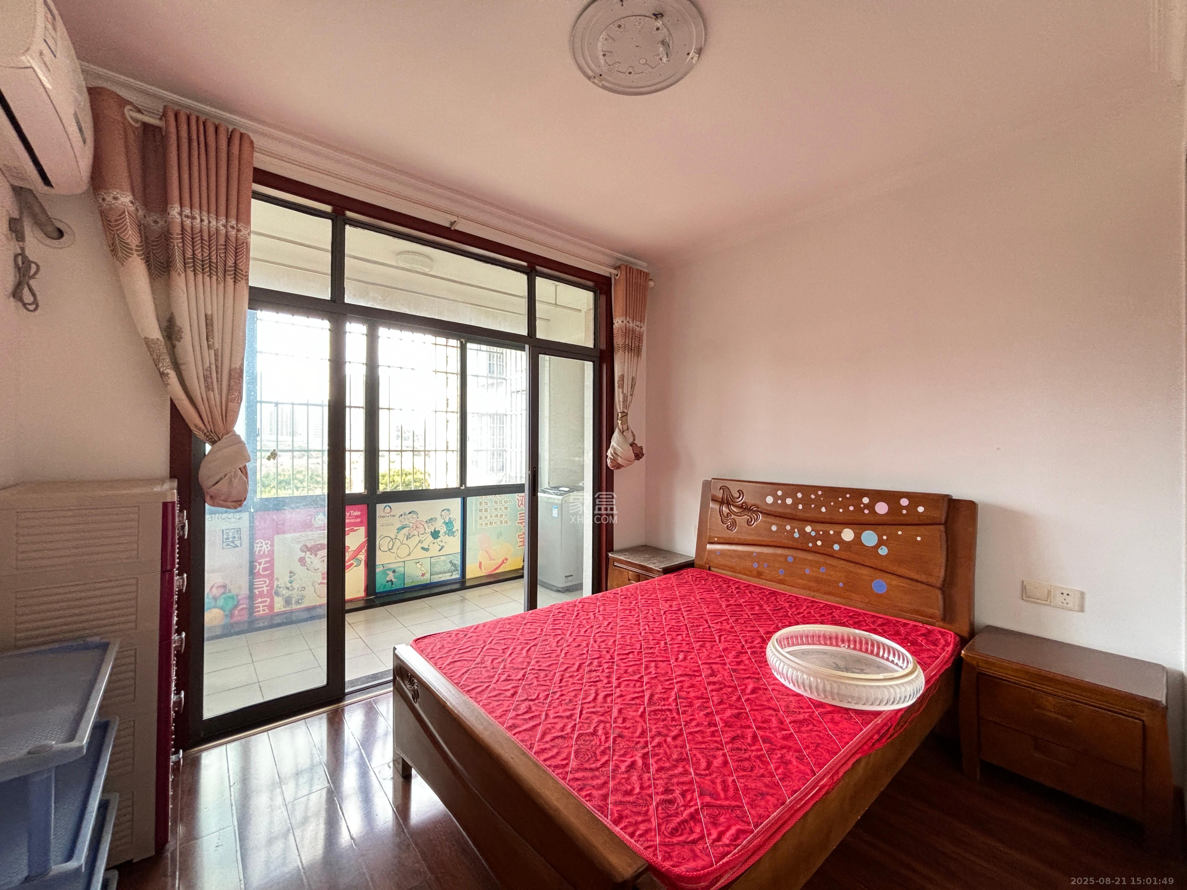 鑫天御景湾 3室2厅2卫 2800.0元/月 鑫天御景湾 3室2厅2卫 2800.0元/月室内图