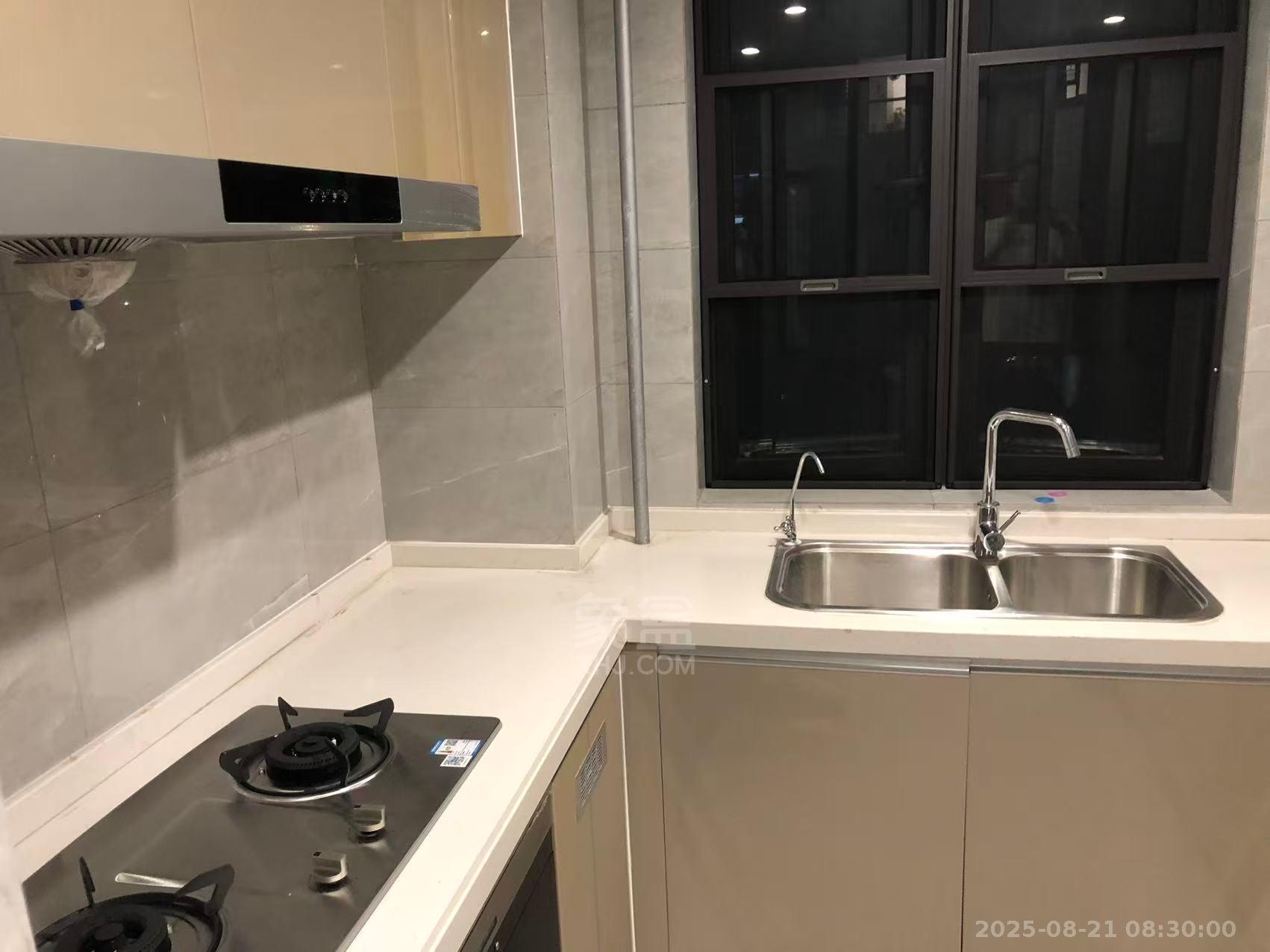 城际空间站 4室2厅2卫 1900.0元/月 城际空间站 4室2厅2卫 1900.0元/月室内图