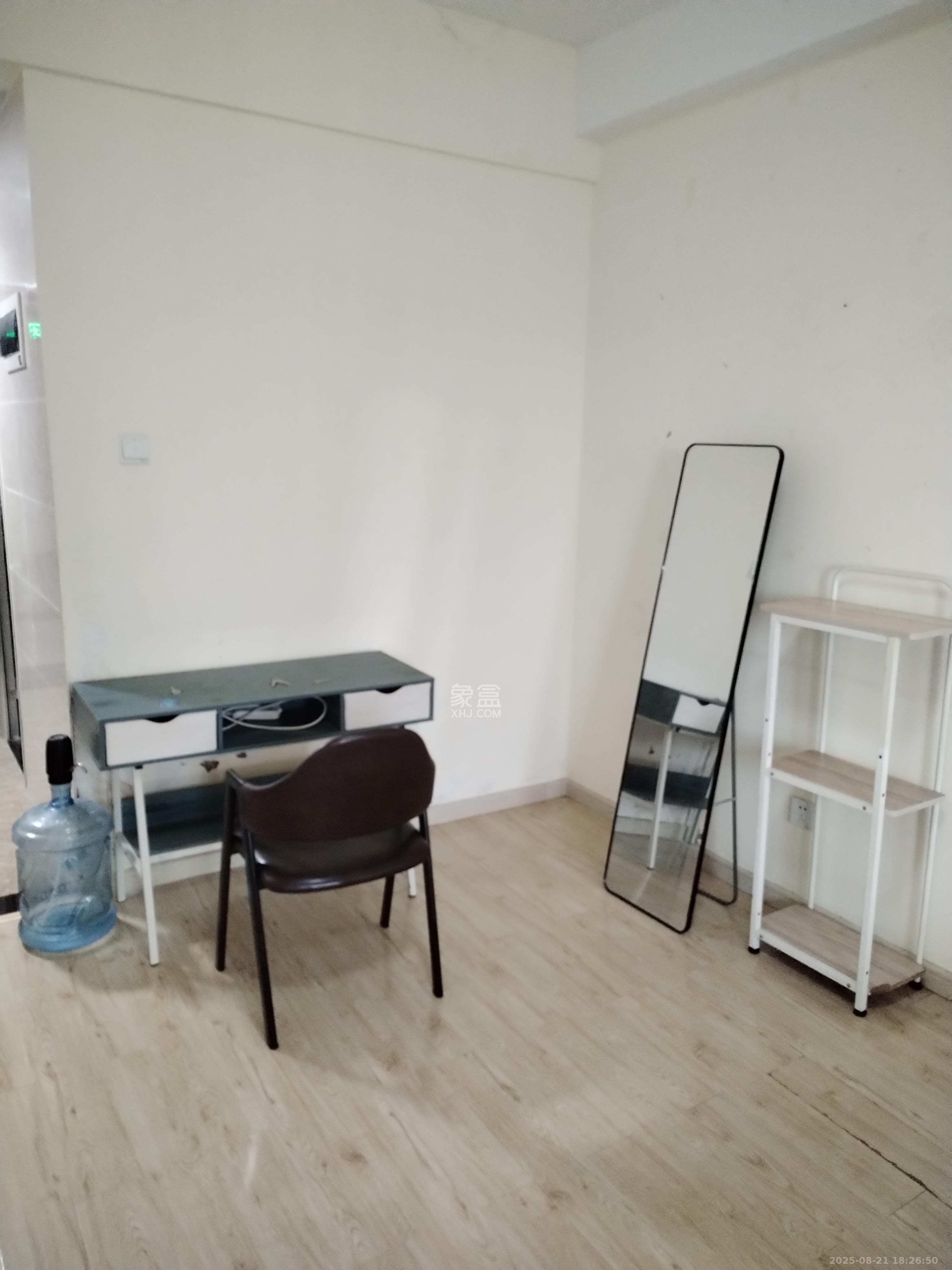 钰龙天下二期（钰龙佳园）  1室1厅1卫    1000.0元/月室内图