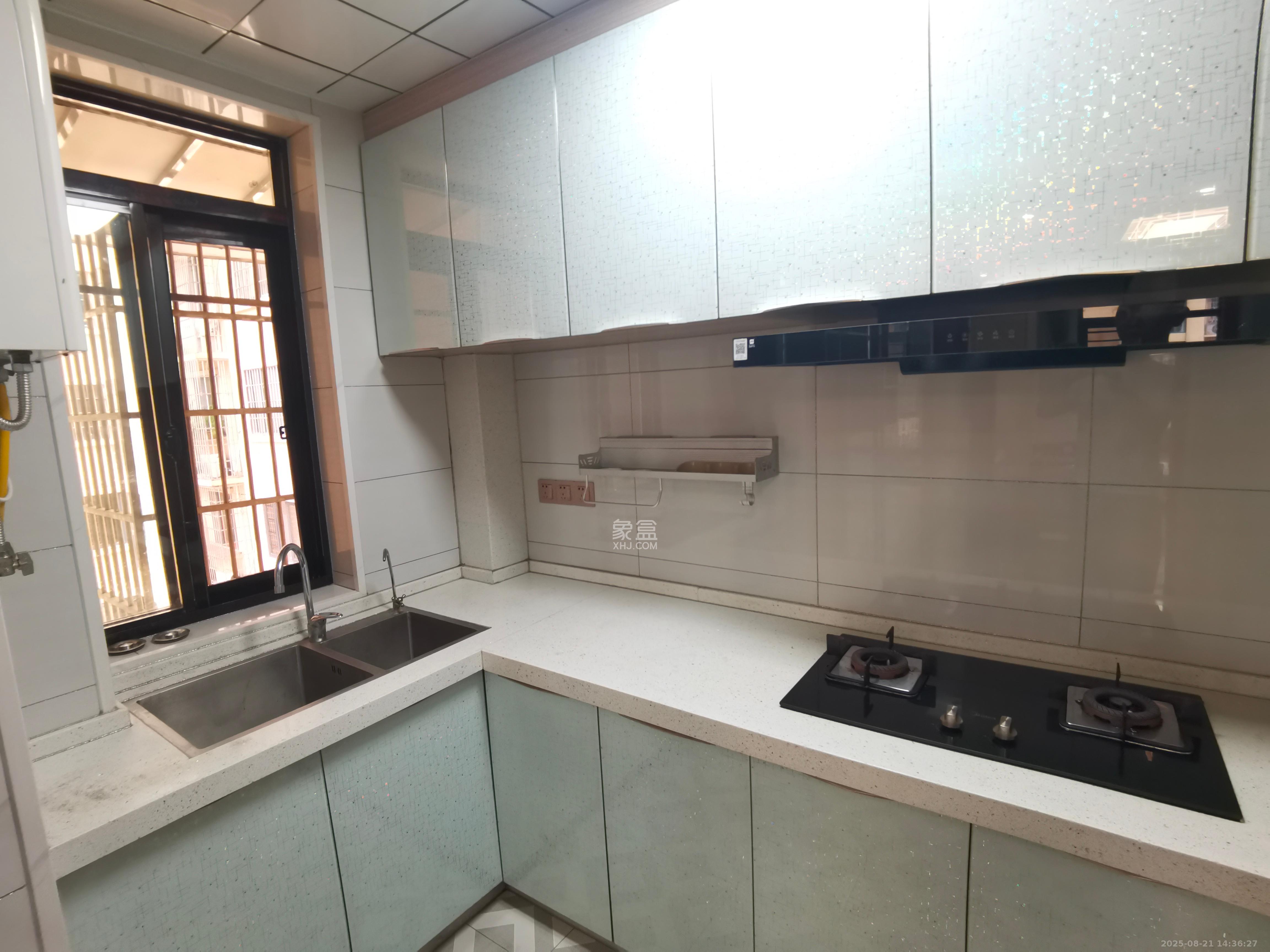 洋湖明园一期  2室2厅1卫    2000.0元/月室内图