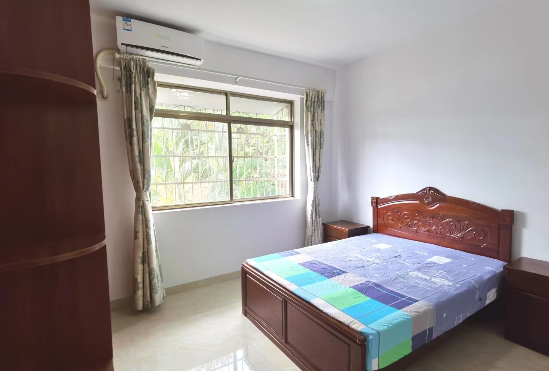 康业花园 3室2厅1卫 2600.0元/月 康业花园 3室2厅1卫 2600.0元/月室内图