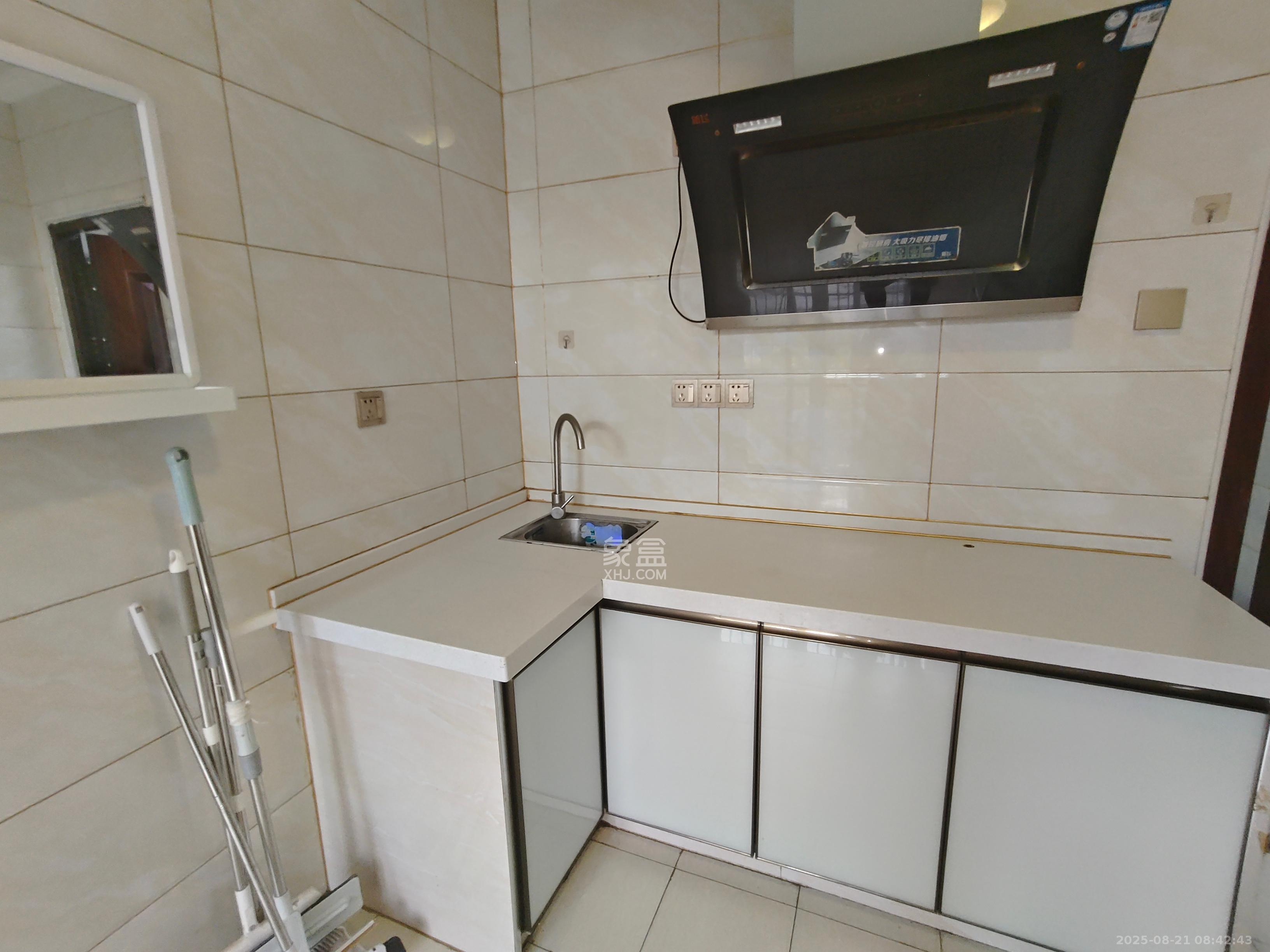 和康园小区 2室1厅1卫 1100.0元/月 和康园小区 2室1厅1卫 1100.0元/月室内图