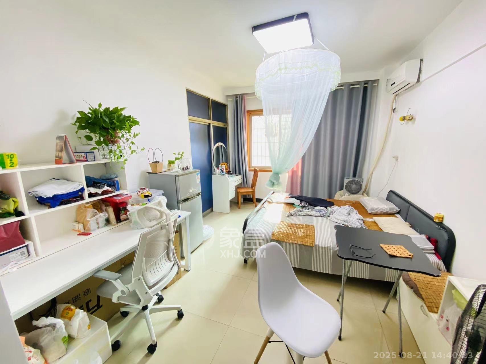 添景阁 1室2厅1卫 1500.0元/月 添景阁 1室2厅1卫 1500.0元/月室内图