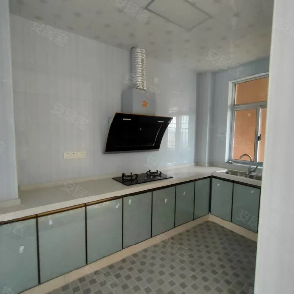 千里红小区(京明时代广场)  3室2厅2卫    2000.0元/月 千里红小区(京明时代广场)  3室2厅2卫    2000.0元/月室内图