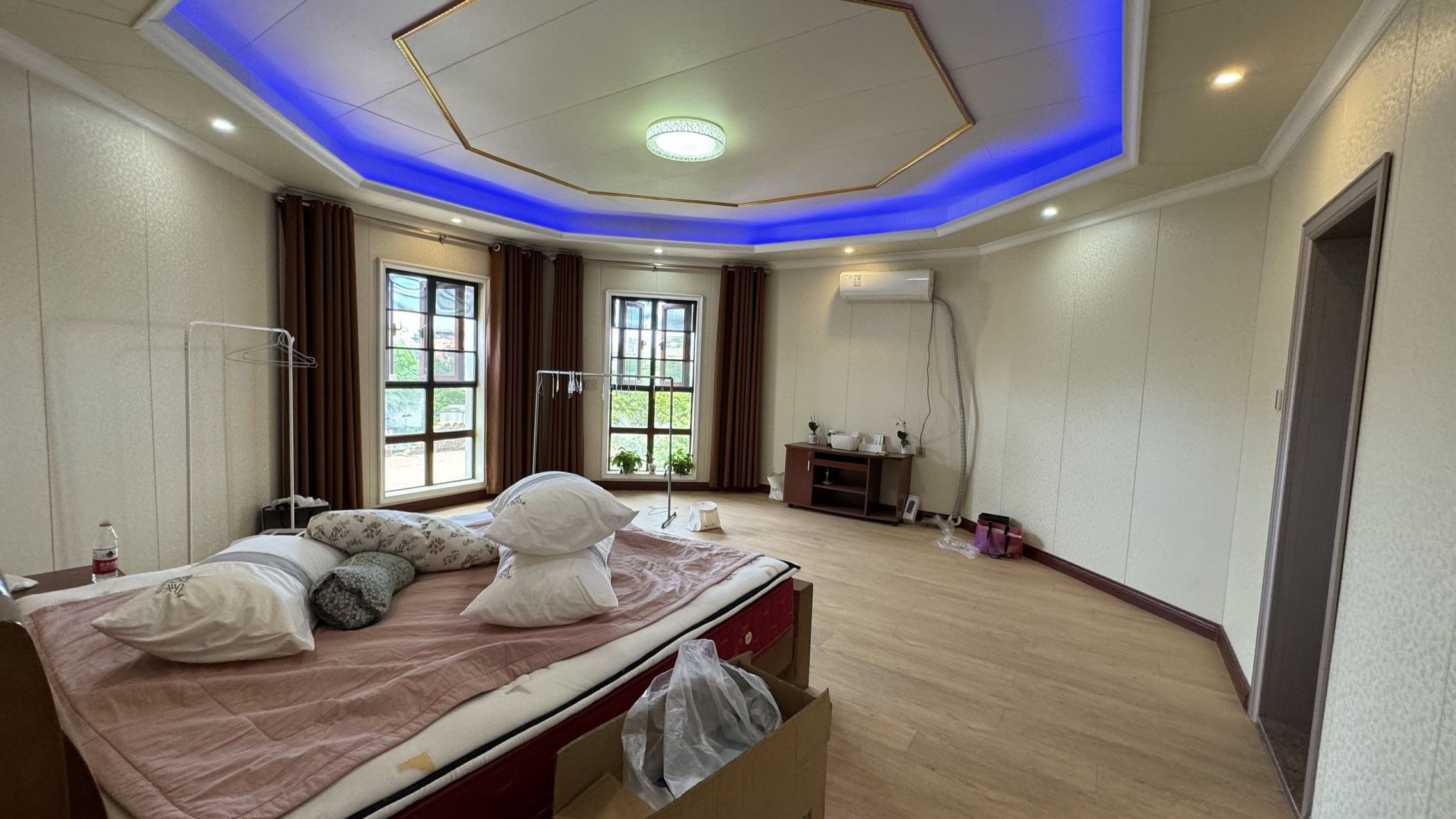 苍西村自建别墅 9室2厅3卫 13000.0元/月 苍西村自建别墅 9室2厅3卫 13000.0元/月室内图