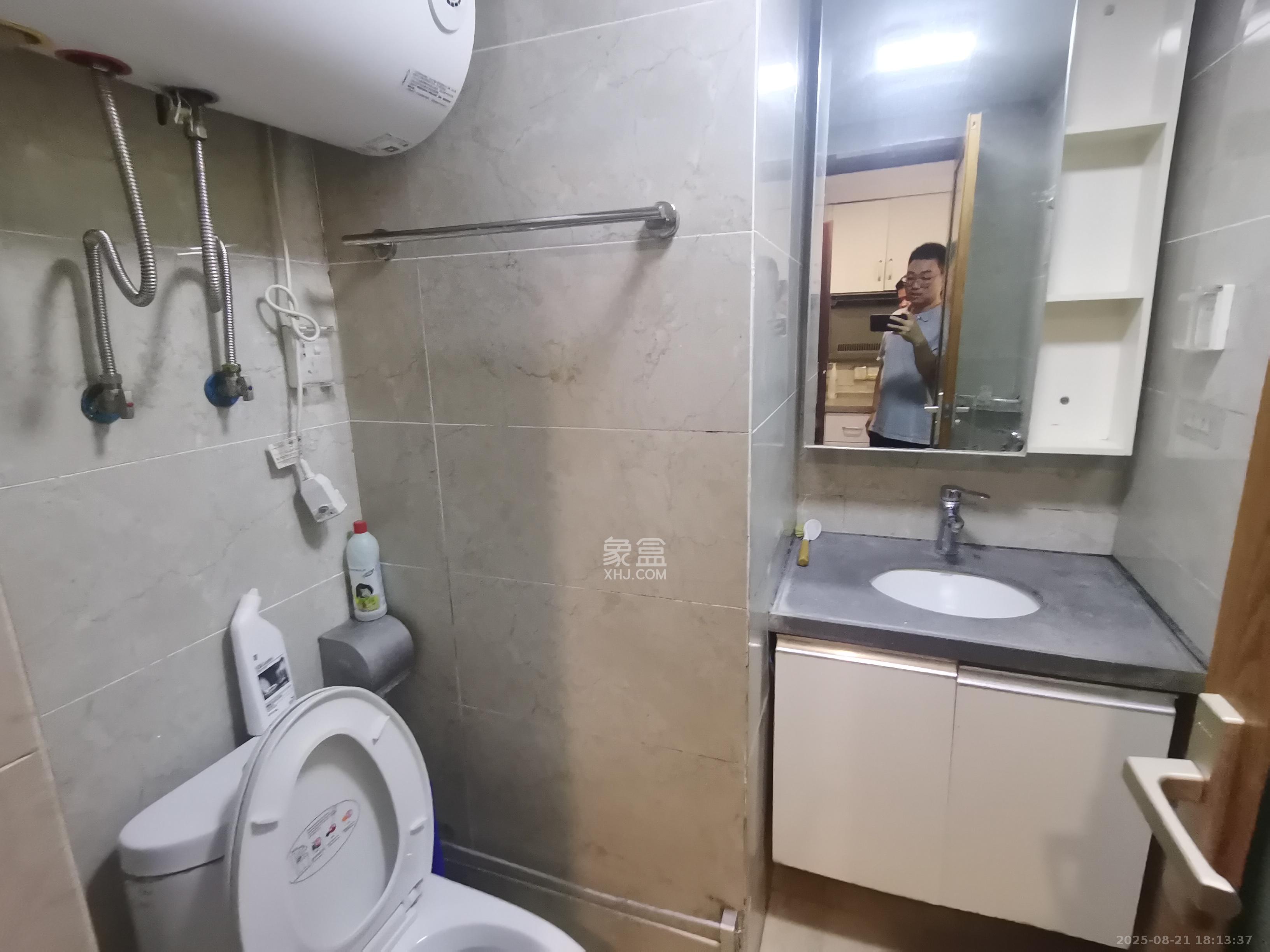 荣泰广场  1室0厅0卫    1300.0元/月室内图