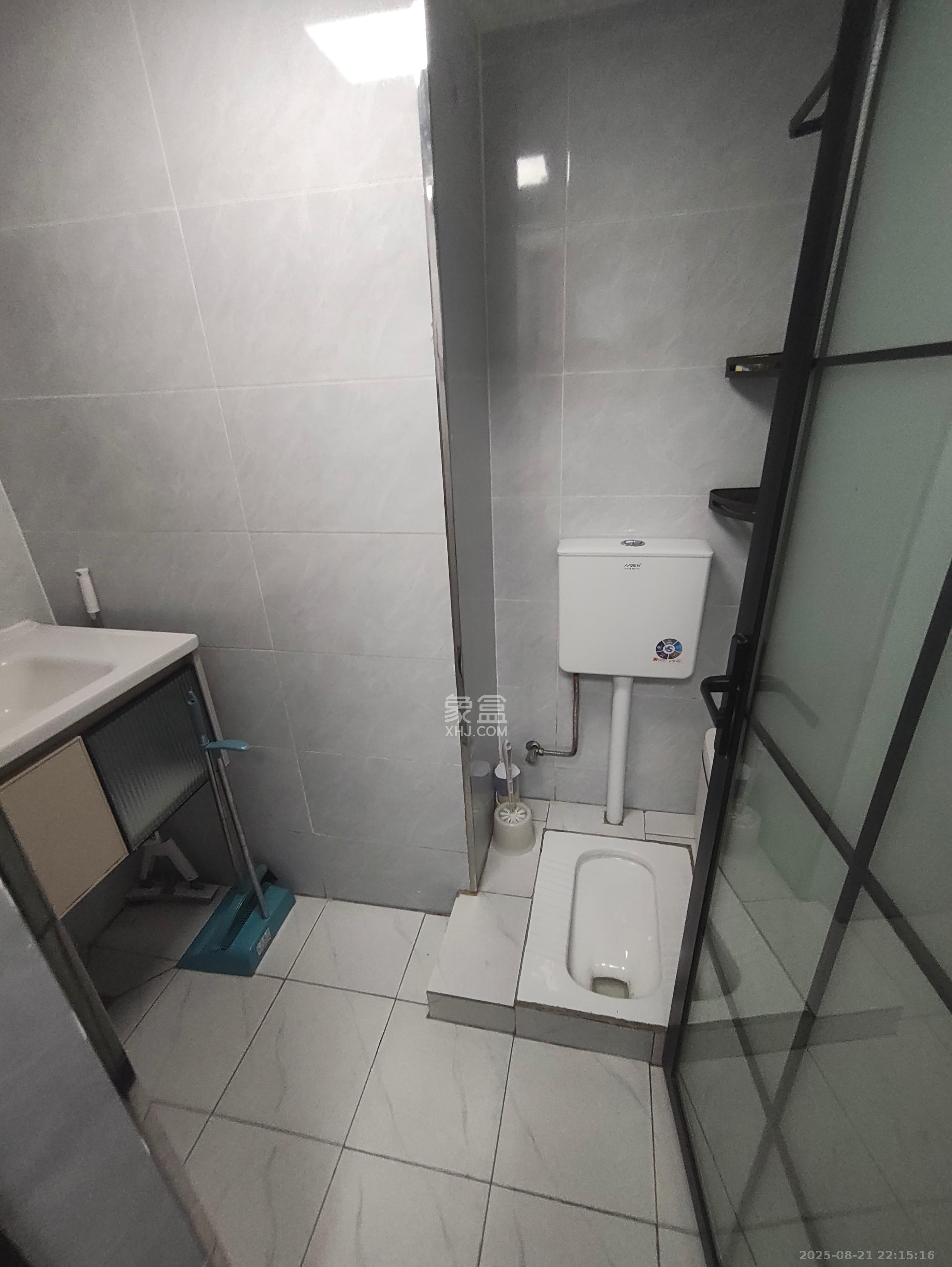 中交中央公园D5区  4室2厅2卫    1700.0元/月 中交中央公园D5区  4室2厅2卫    1700.0元/月室内图