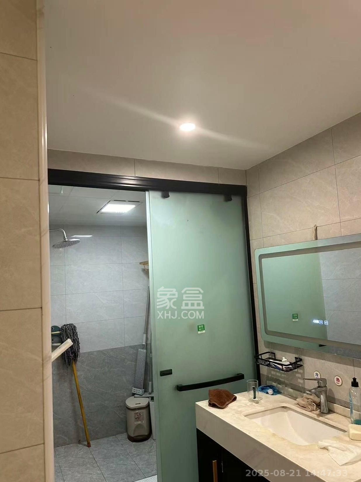 橘郡礼顿山  2室2厅1卫    1700.0元/月 橘郡礼顿山  2室2厅1卫    1700.0元/月室内图