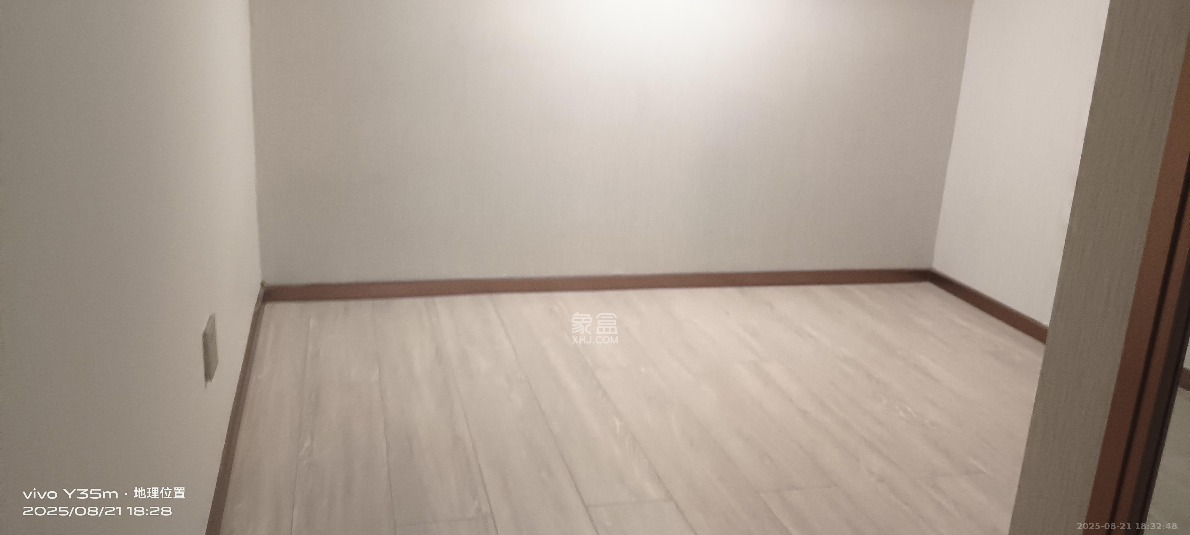 华远华时代  3室1厅1卫   3800.00元/月室内图