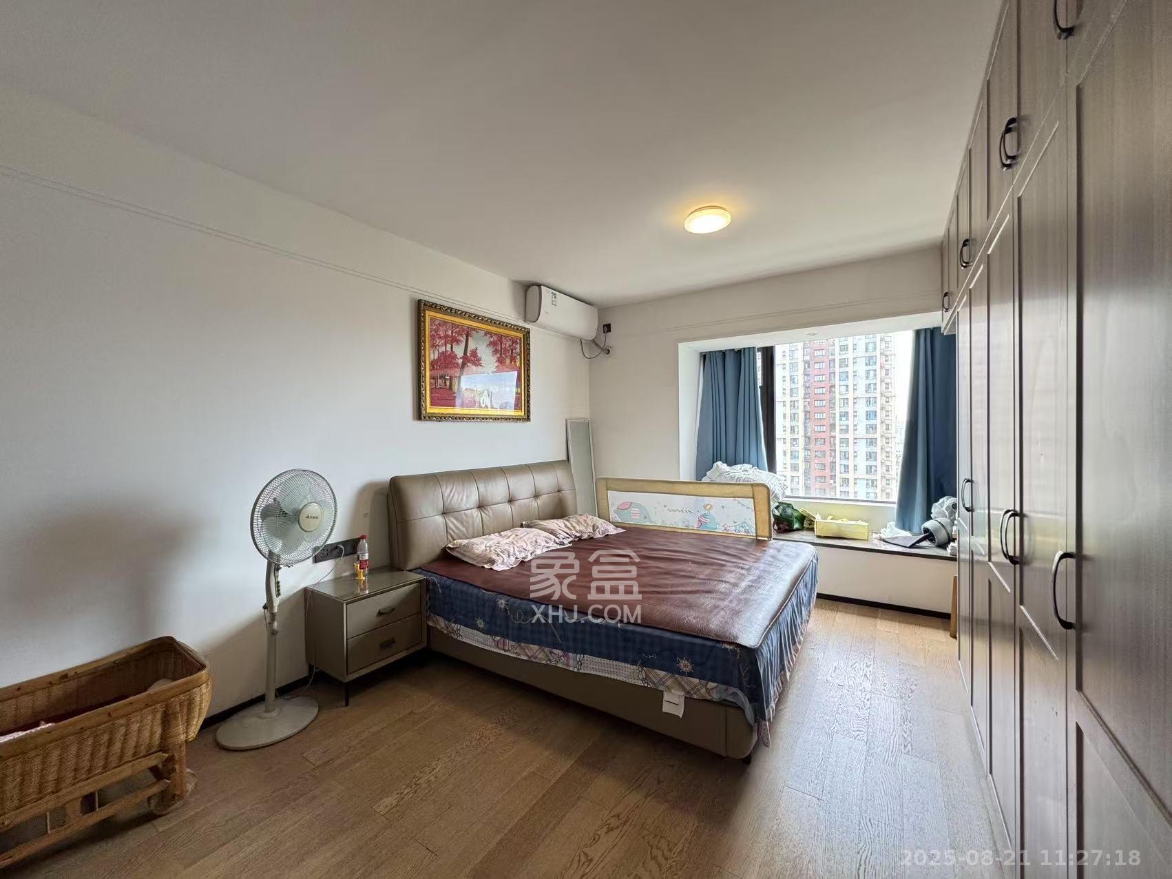 万科金域蓝湾  4室2厅2卫    4300.0元/月室内图