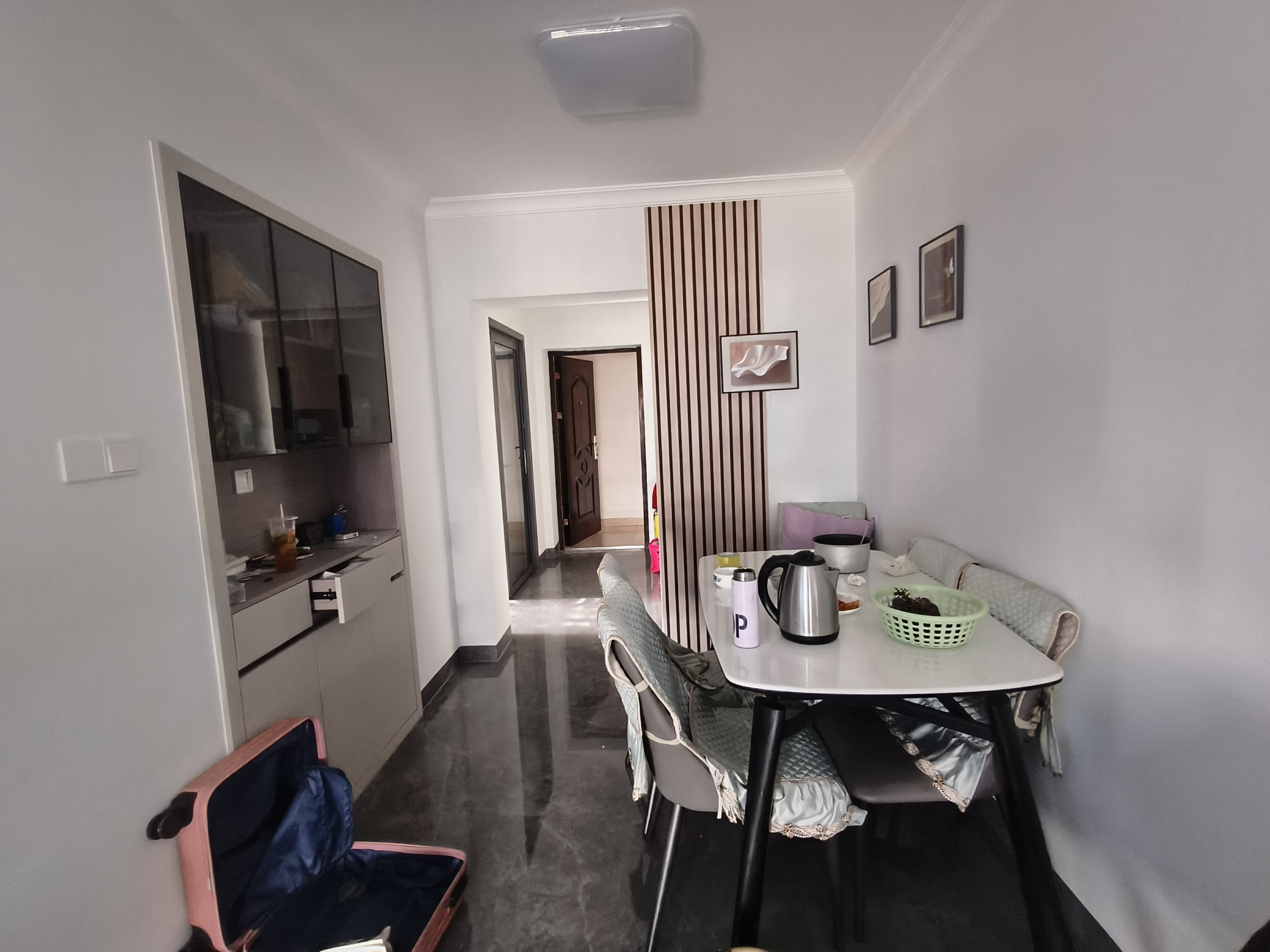 椰岛华庭 3室2厅2卫 3200.0元/月 椰岛华庭 3室2厅2卫 3200.0元/月室内图