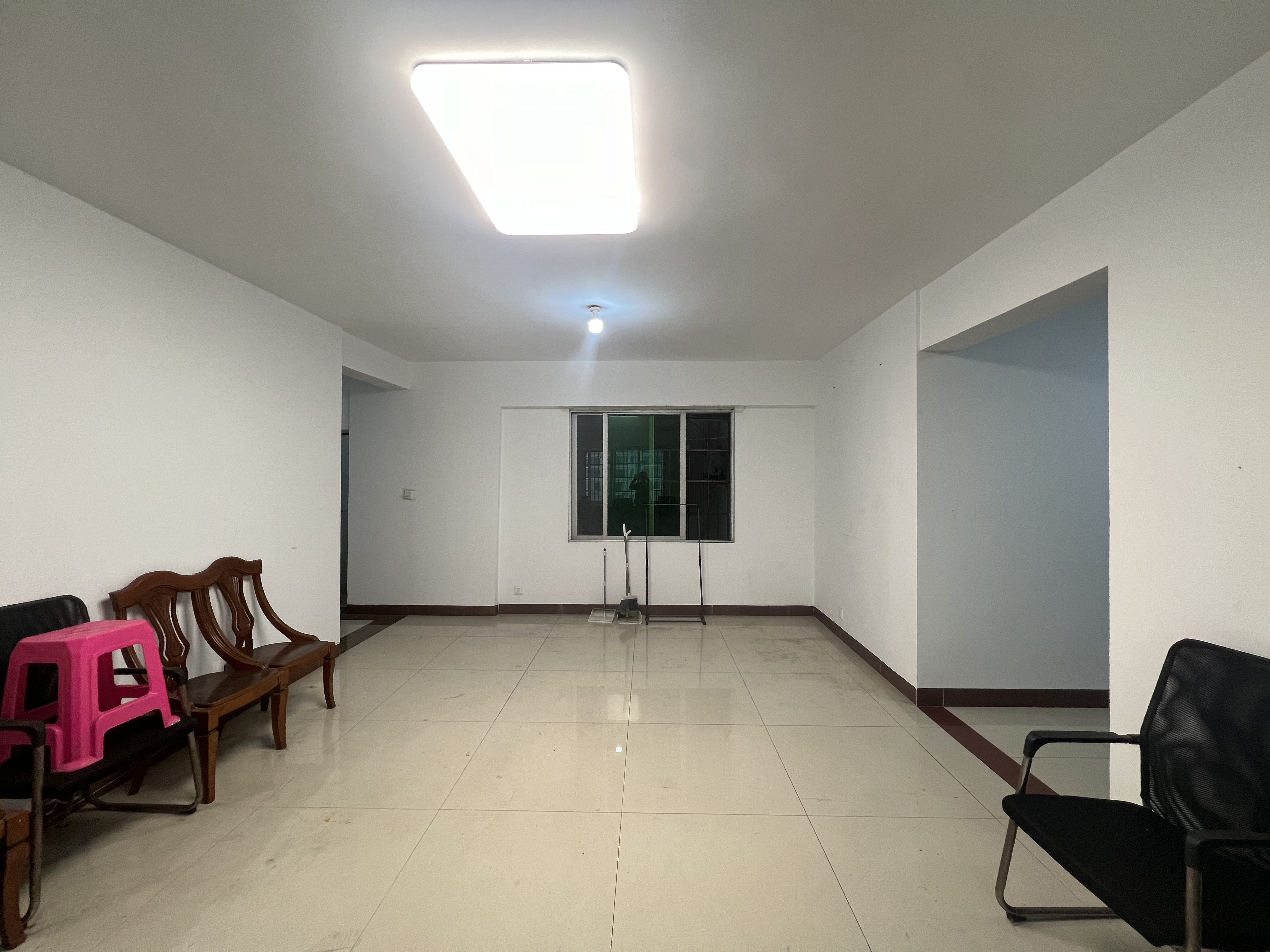 富豪大厦(富豪花园) 2室1厅1卫 2400.0元/月 富豪大厦(富豪花园) 2室1厅1卫 2400.0元/月室内图