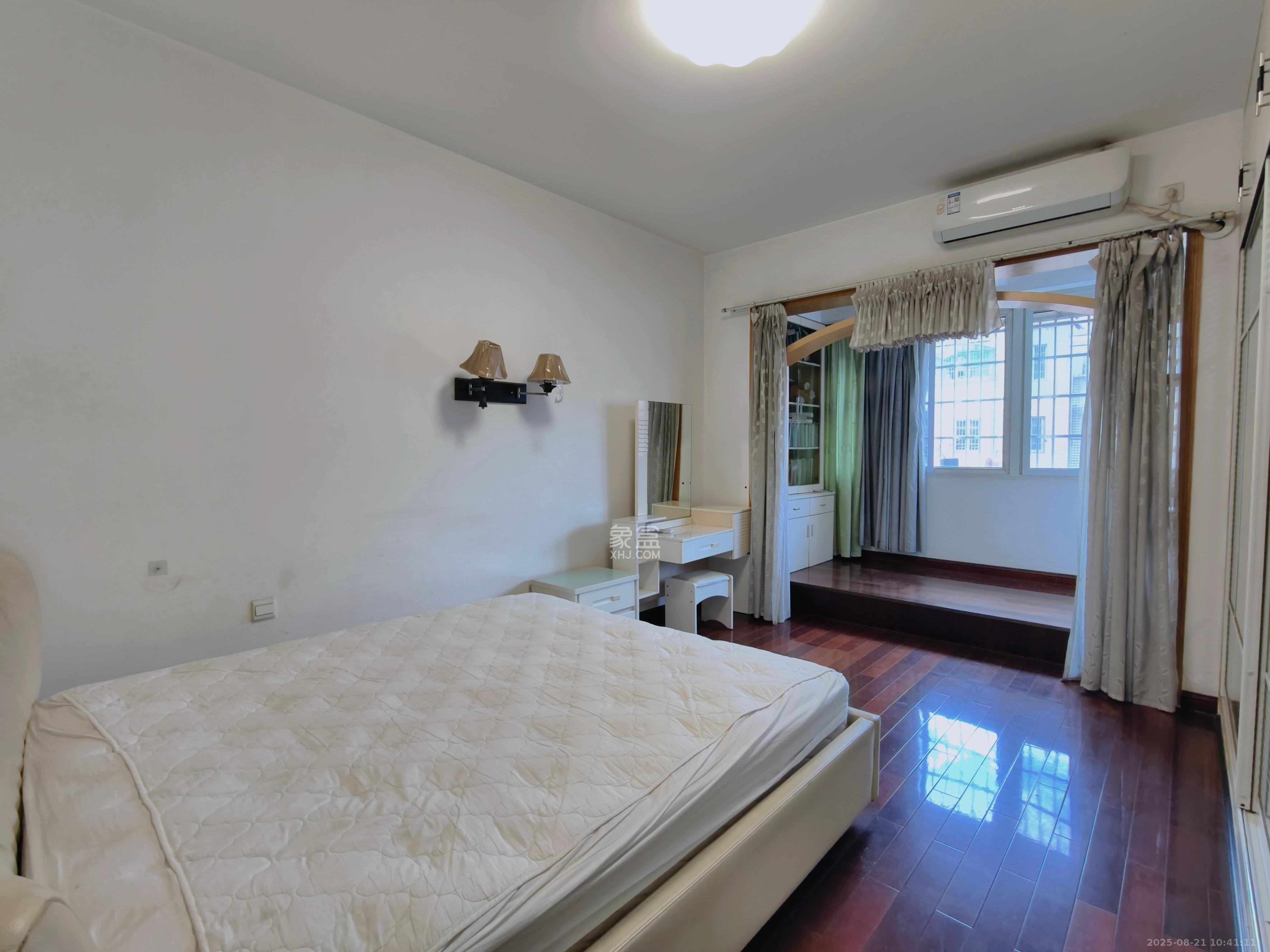 森宇佳园 3室2厅2卫 2400.0元/月 森宇佳园 3室2厅2卫 2400.0元/月室内图