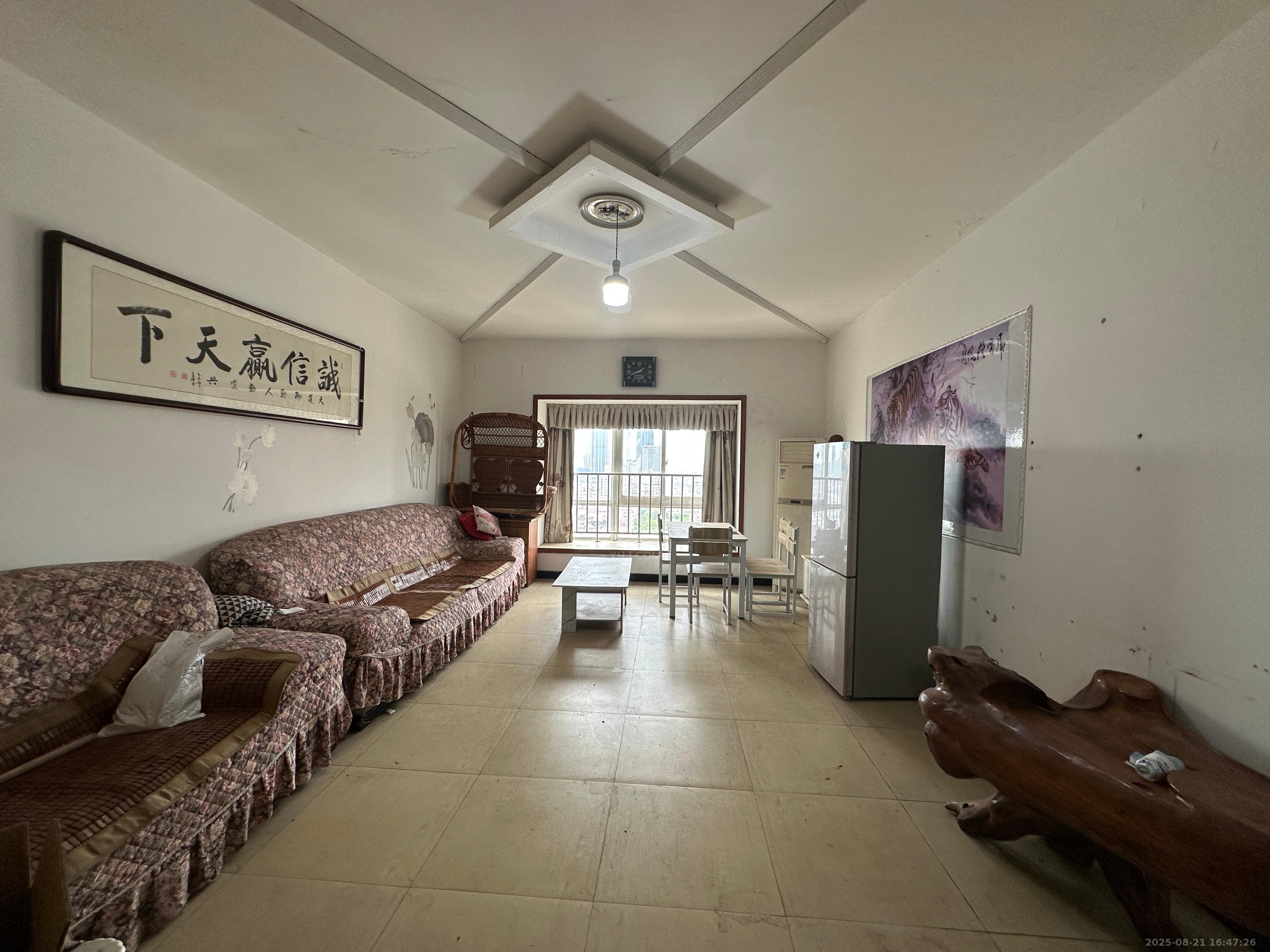 利江花园 4室2厅2卫 1600.0元/月 利江花园 4室2厅2卫 1600.0元/月室内图