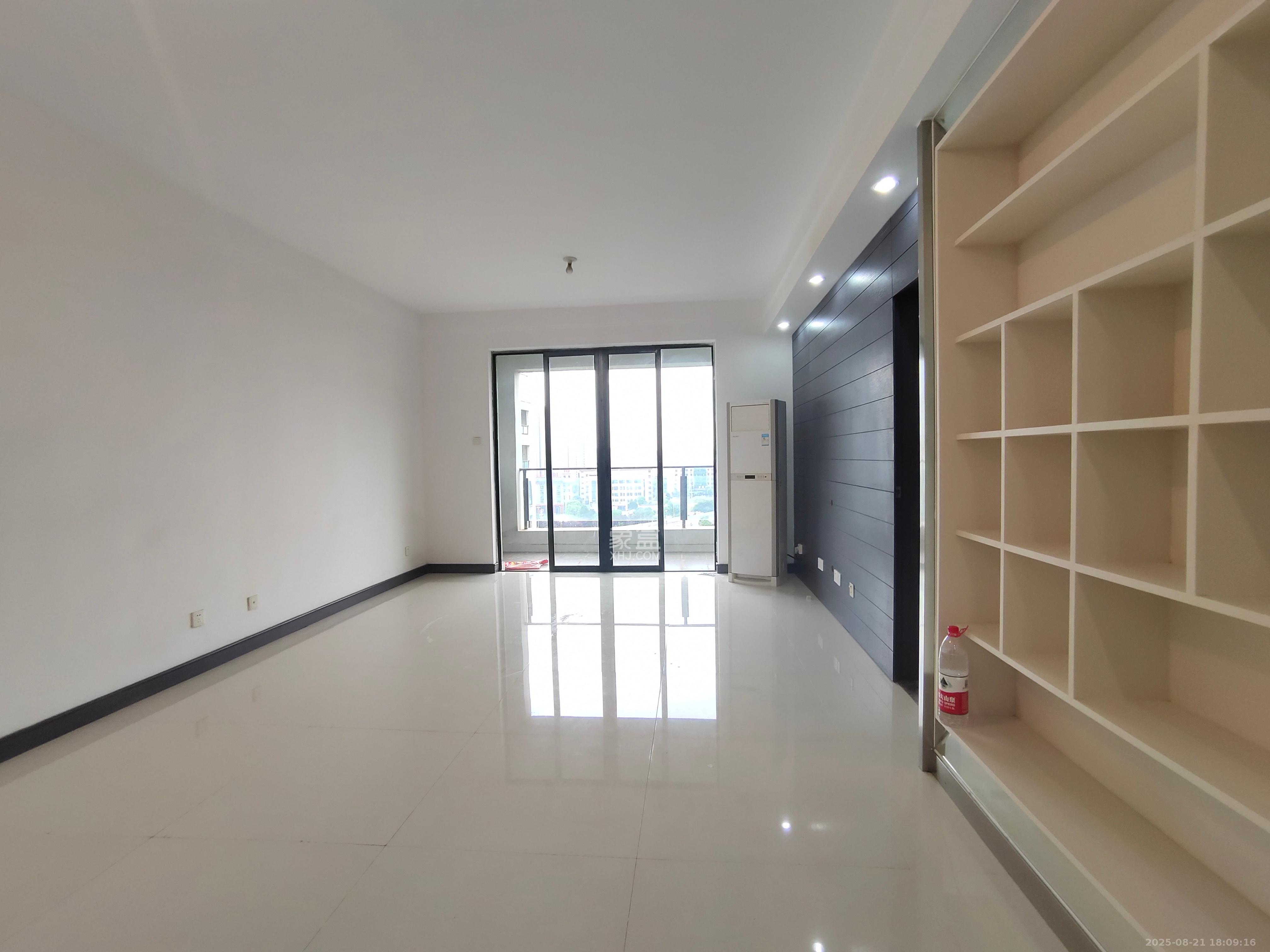 阳光100三期  3室2厅2卫    2300.0元/月 阳光100三期  3室2厅2卫    2300.0元/月