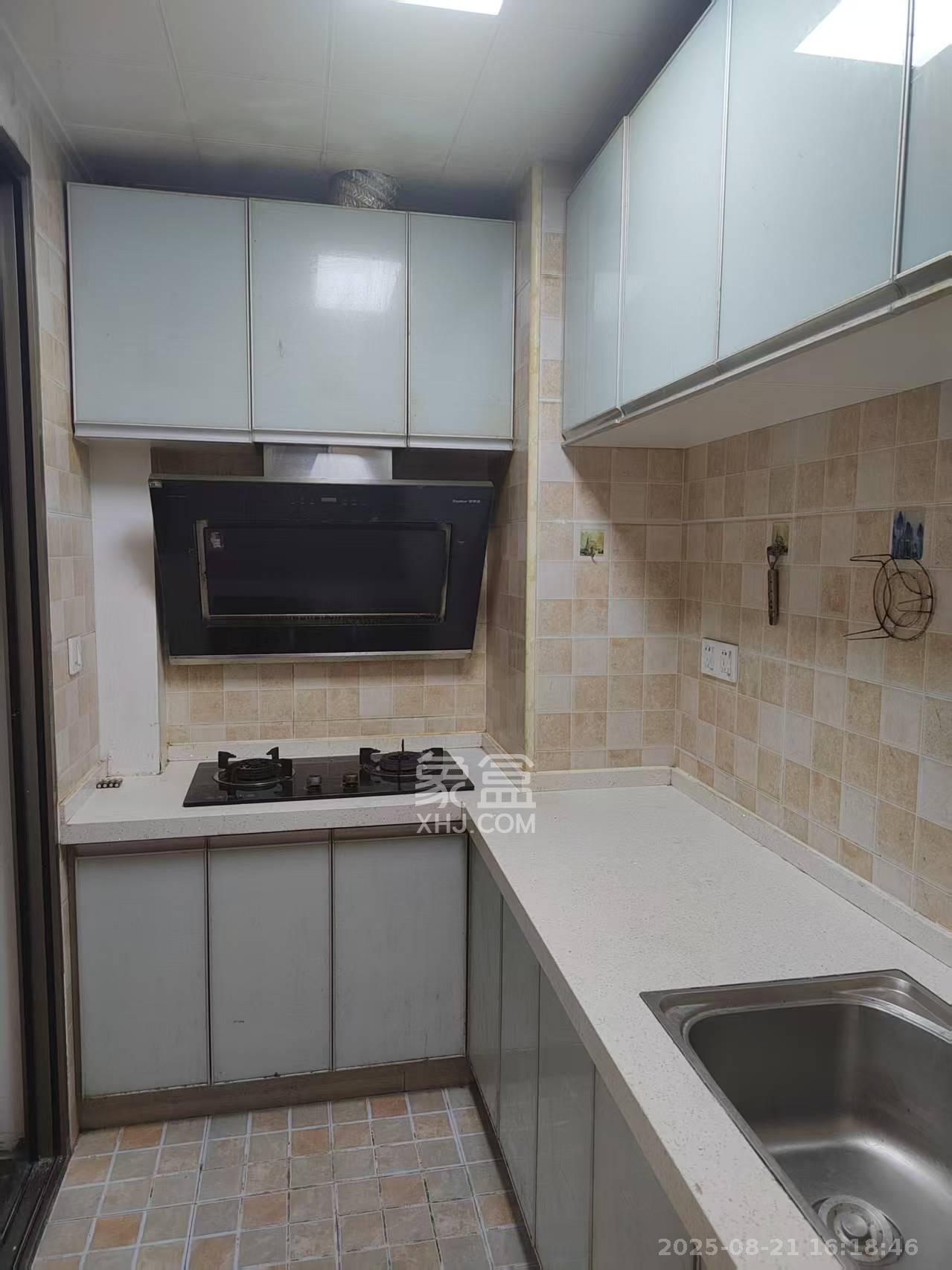 天麓尚层 3室2厅1卫 2200.0元/月 天麓尚层 3室2厅1卫 2200.0元/月室内图