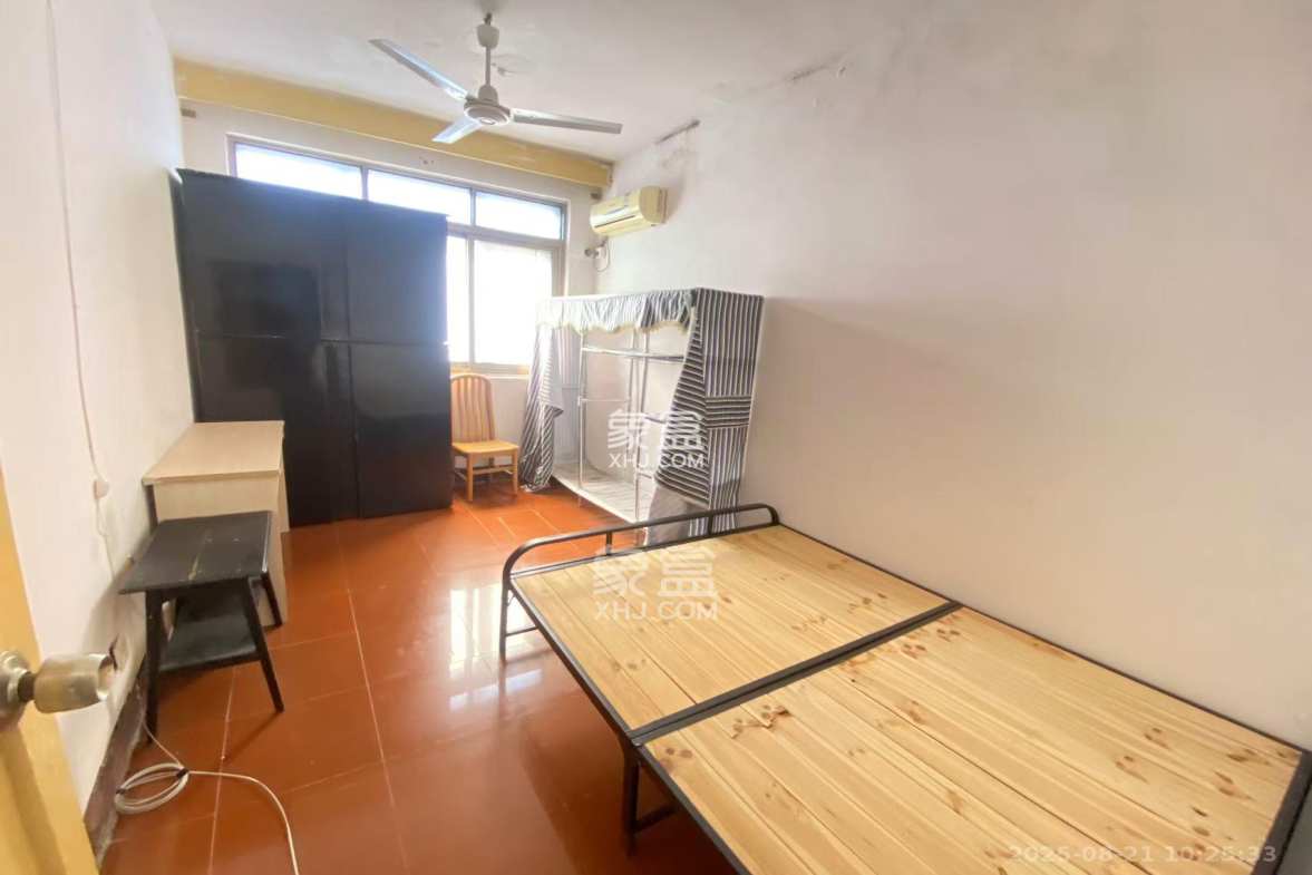 学院街散盘 2室1厅1卫 2200.0元/月 学院街散盘 2室1厅1卫 2200.0元/月室内图