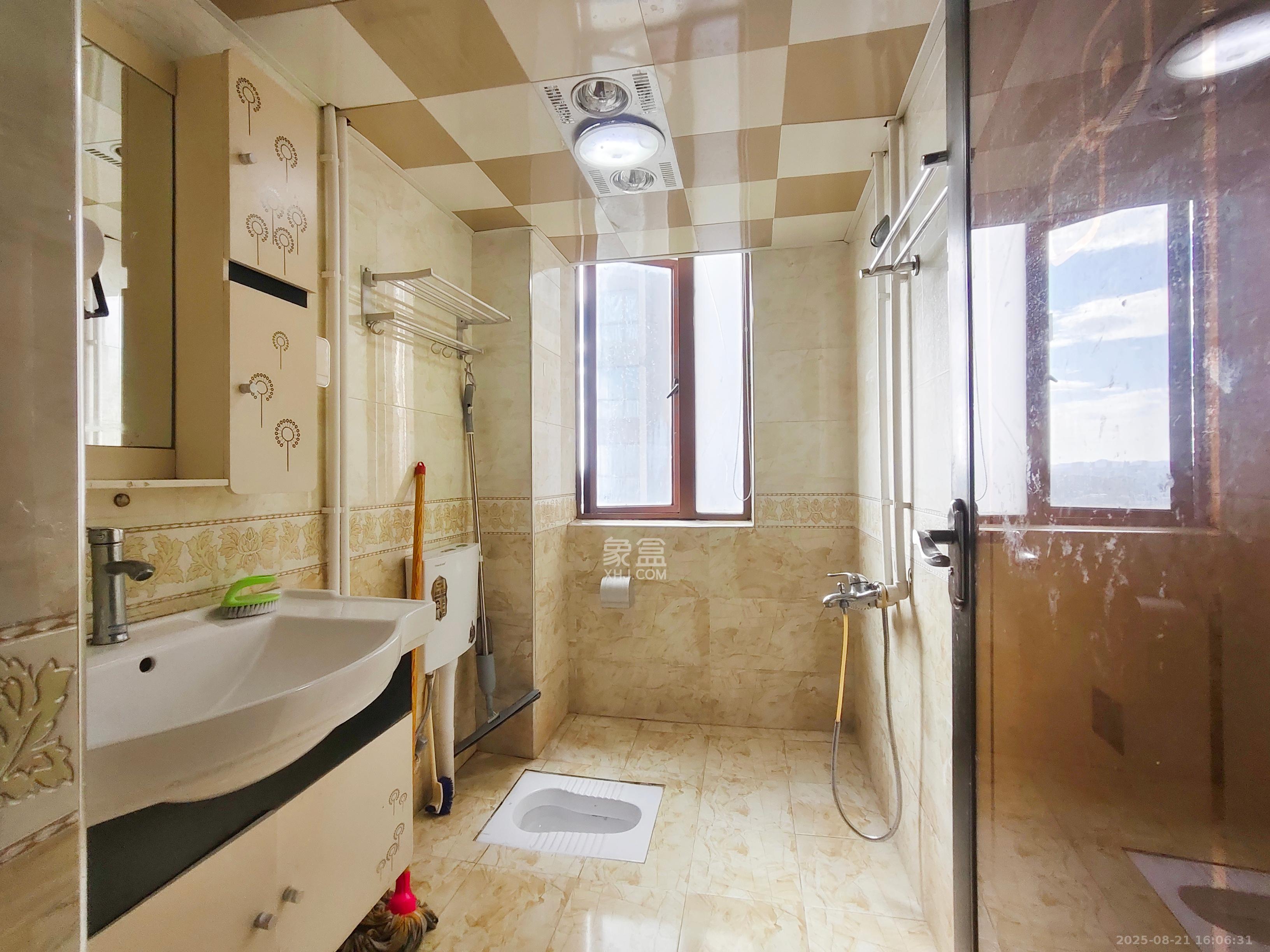 锑都家园 2室2厅1卫 1600.0元/月 锑都家园 2室2厅1卫 1600.0元/月室内图