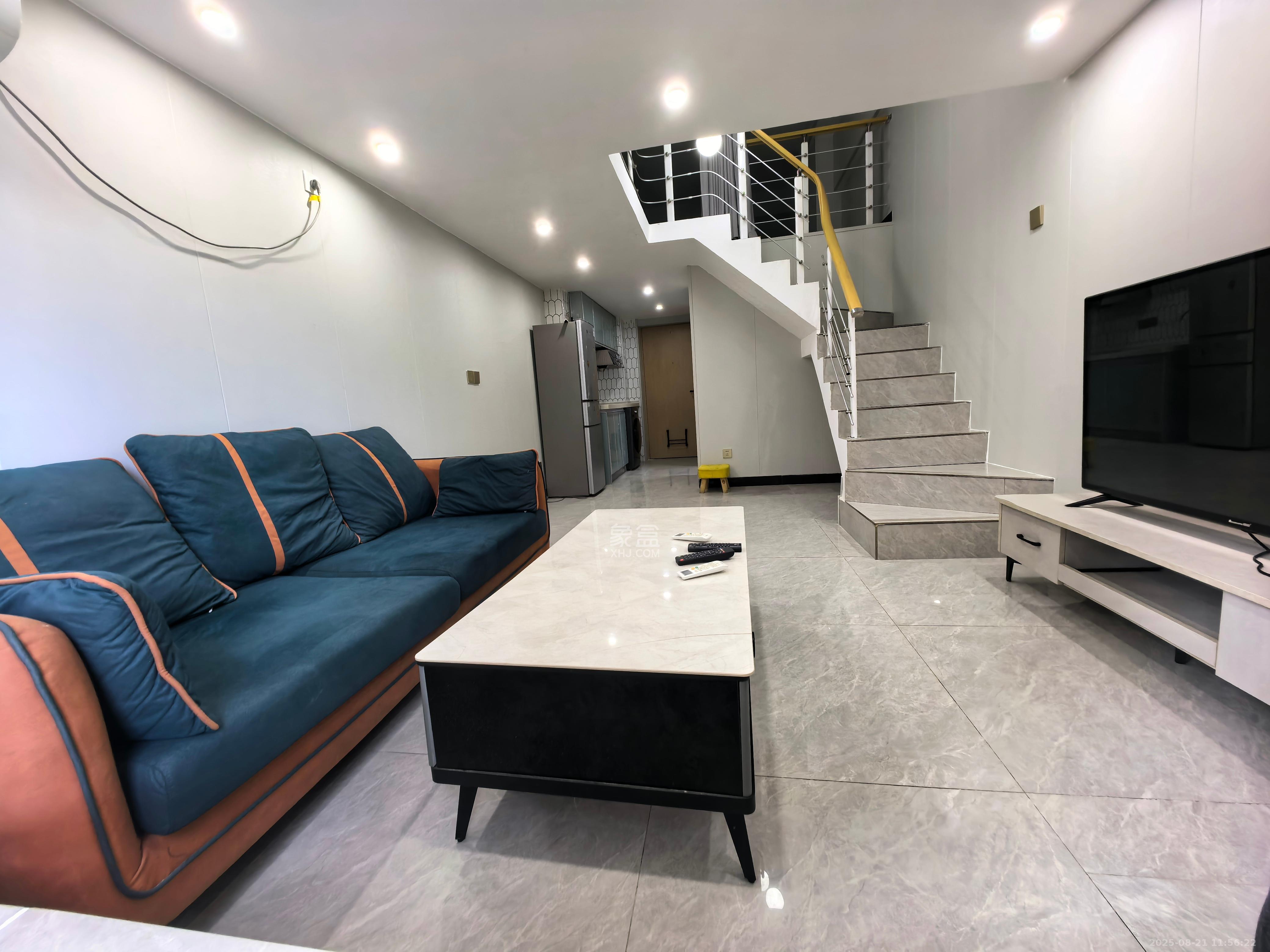 建发央玺(建发泱玺雅苑) 1室2厅1卫 2200.0元/月 建发央玺(建发泱玺雅苑) 1室2厅1卫 2200.0元/月室内图