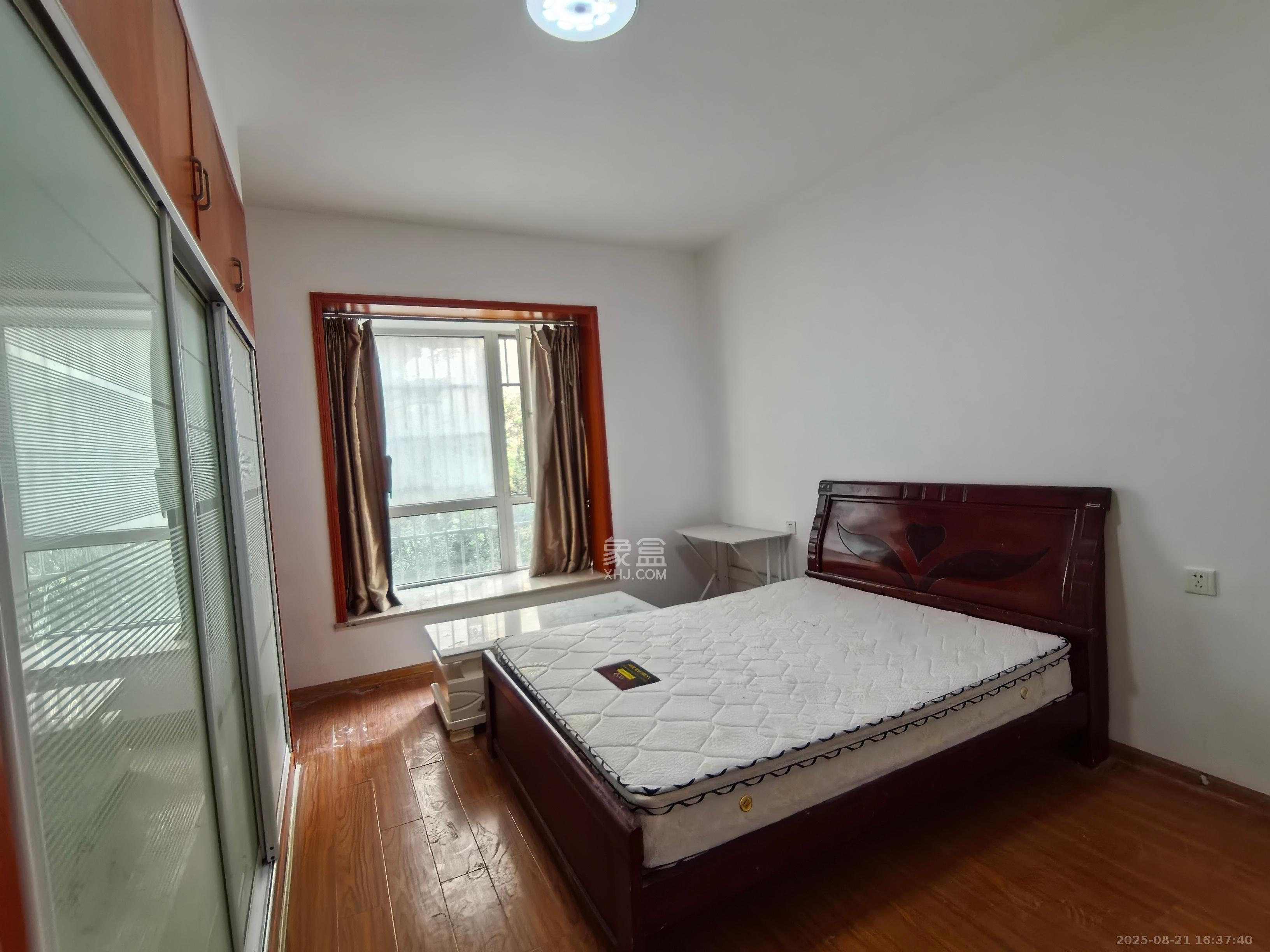 中房F联邦  2室2厅1卫    1800.0元/月 中房F联邦  2室2厅1卫    1800.0元/月室内图