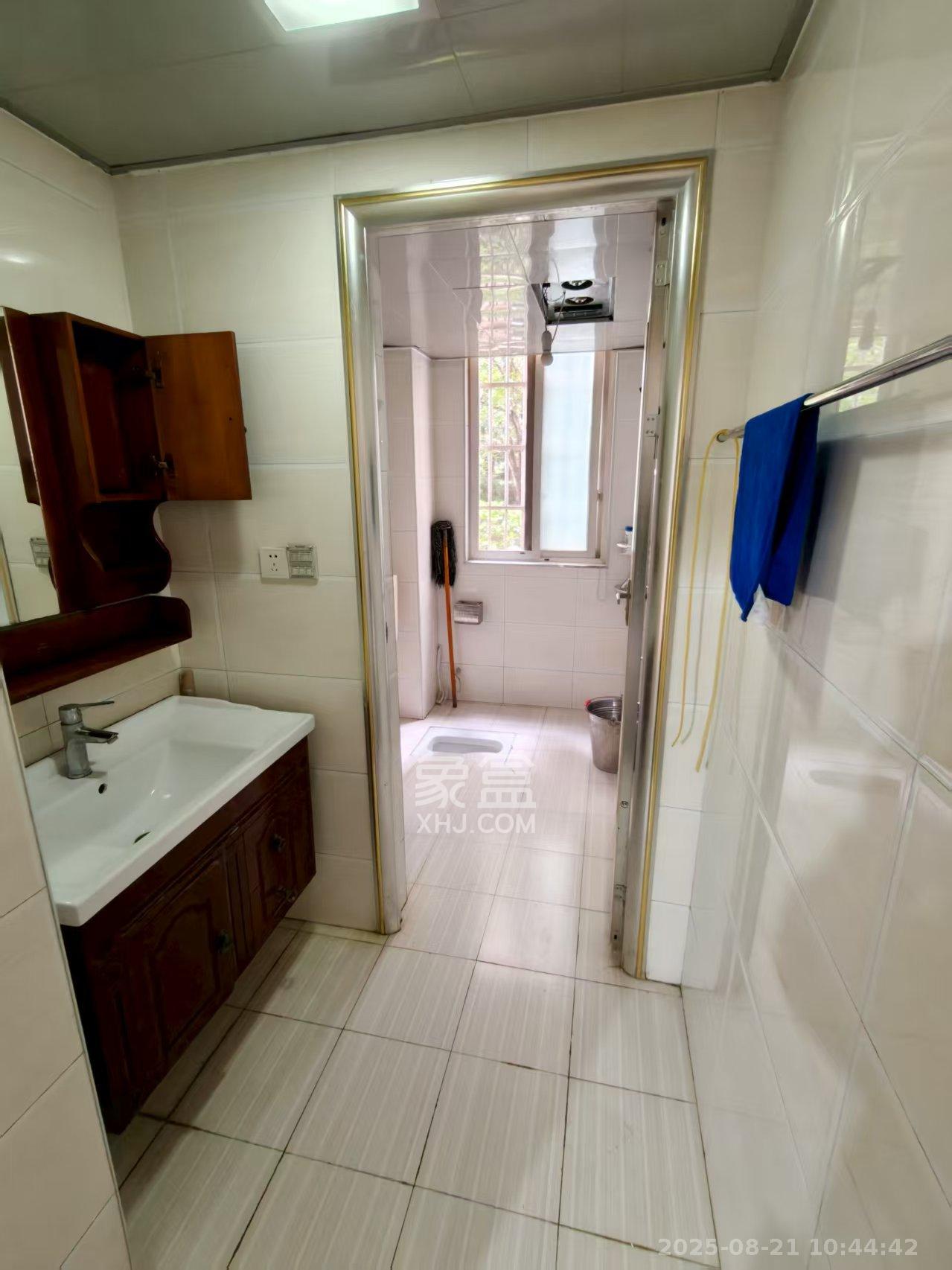 东门尚苑 4室2厅1卫 1800.0元/月 东门尚苑 4室2厅1卫 1800.0元/月室内图