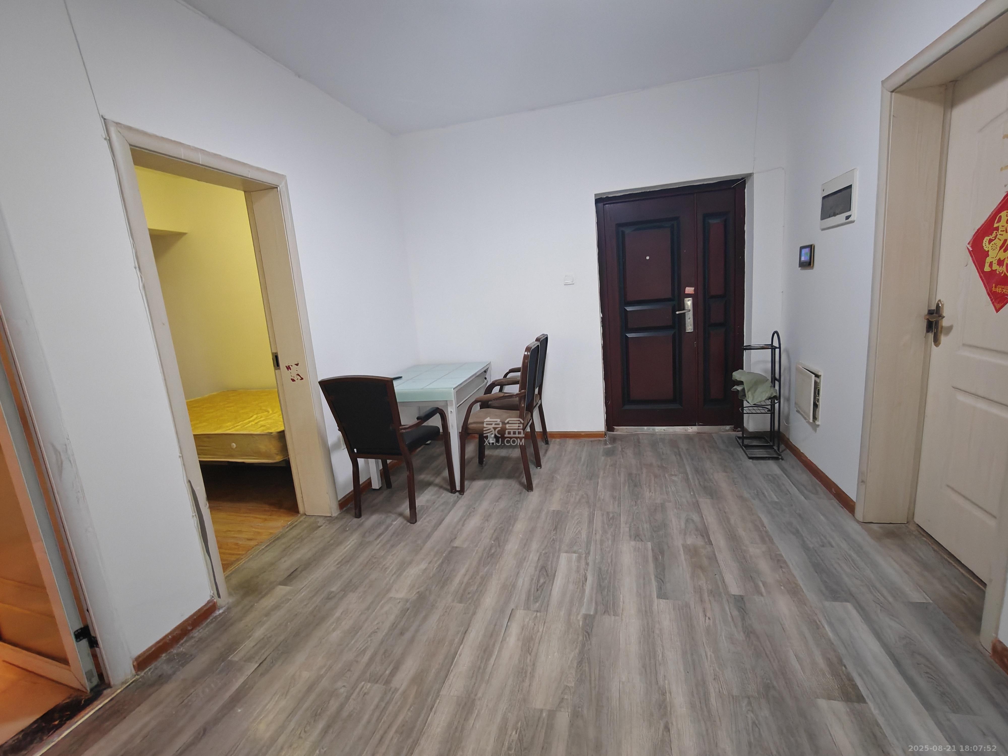 天鸿天府(天鸿中央大院) 3室2厅2卫 2600.0元/月 天鸿天府(天鸿中央大院) 3室2厅2卫 2600.0元/月室内图