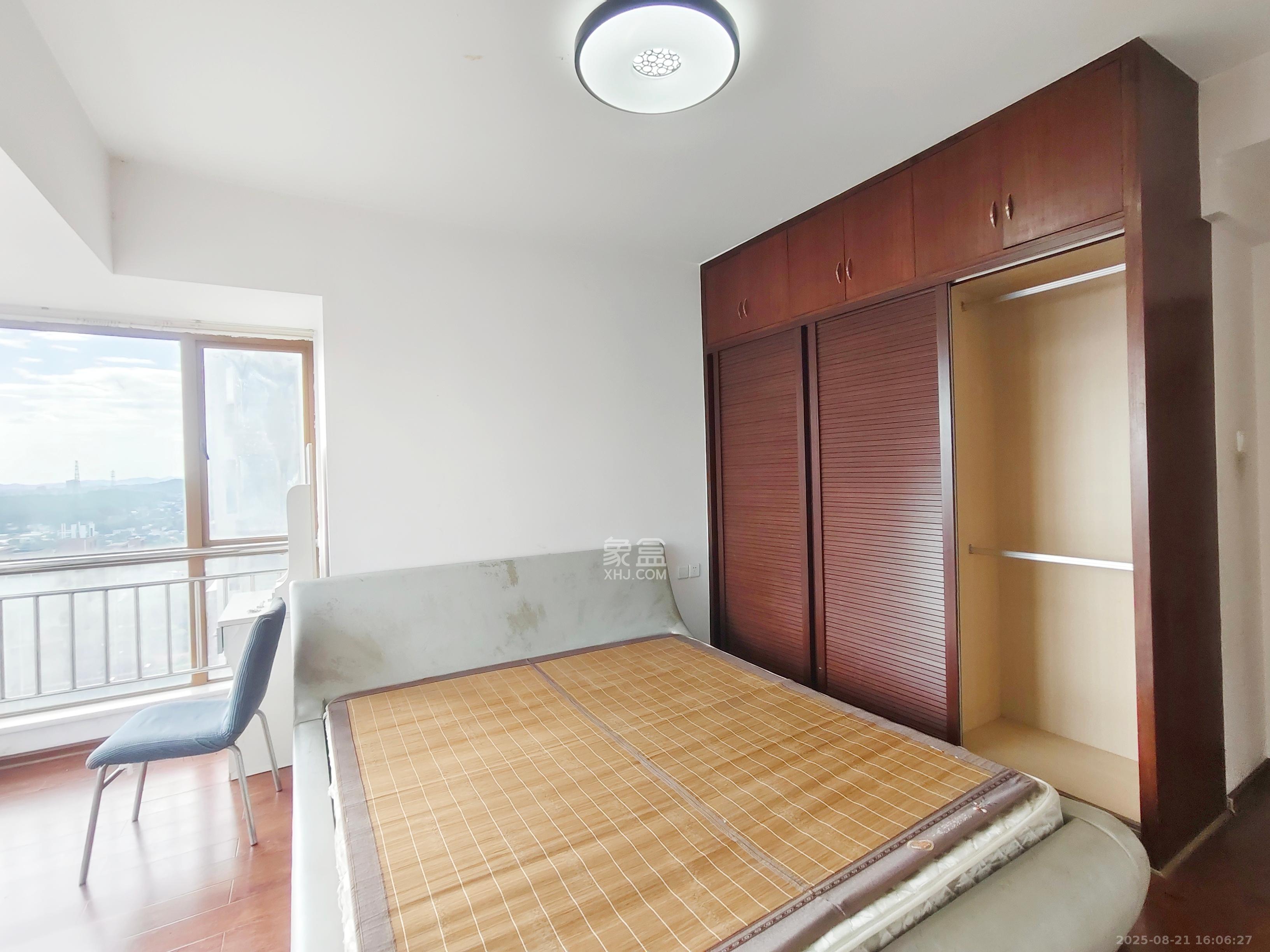 锑都家园 2室2厅1卫 1600.0元/月 锑都家园 2室2厅1卫 1600.0元/月室内图