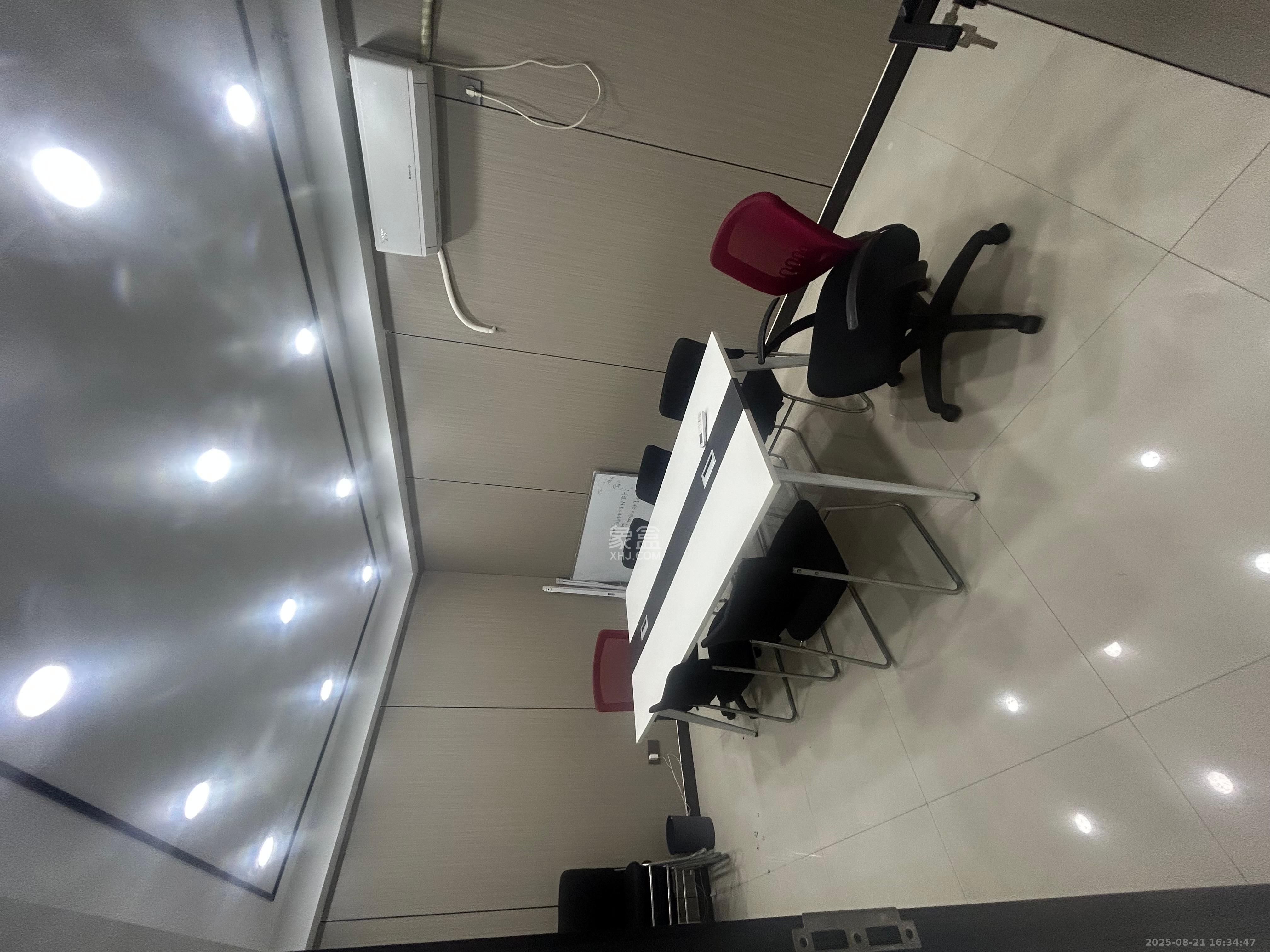 人瑞潇湘国际 2室1厅1卫 4500.0元/月 人瑞潇湘国际 2室1厅1卫 4500.0元/月室内图