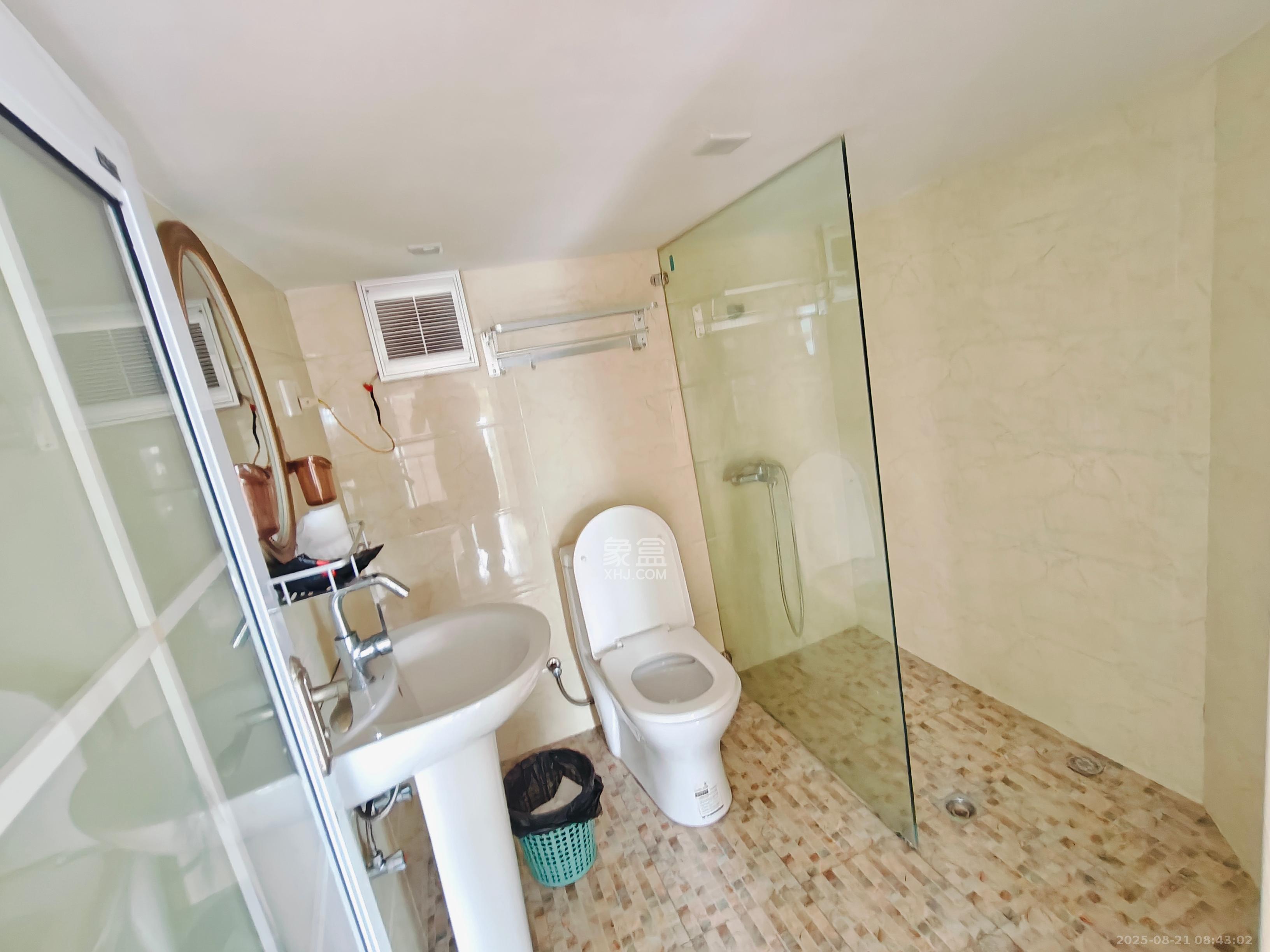 MOMA当代广场 1室1厅1卫 2000.0元/月 MOMA当代广场 1室1厅1卫 2000.0元/月室内图