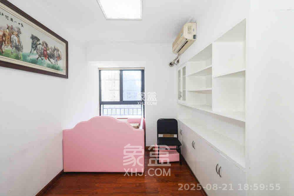 保利麓谷林语C区  4室2厅2卫    3400.0元/月 保利麓谷林语C区  4室2厅2卫    3400.0元/月室内图