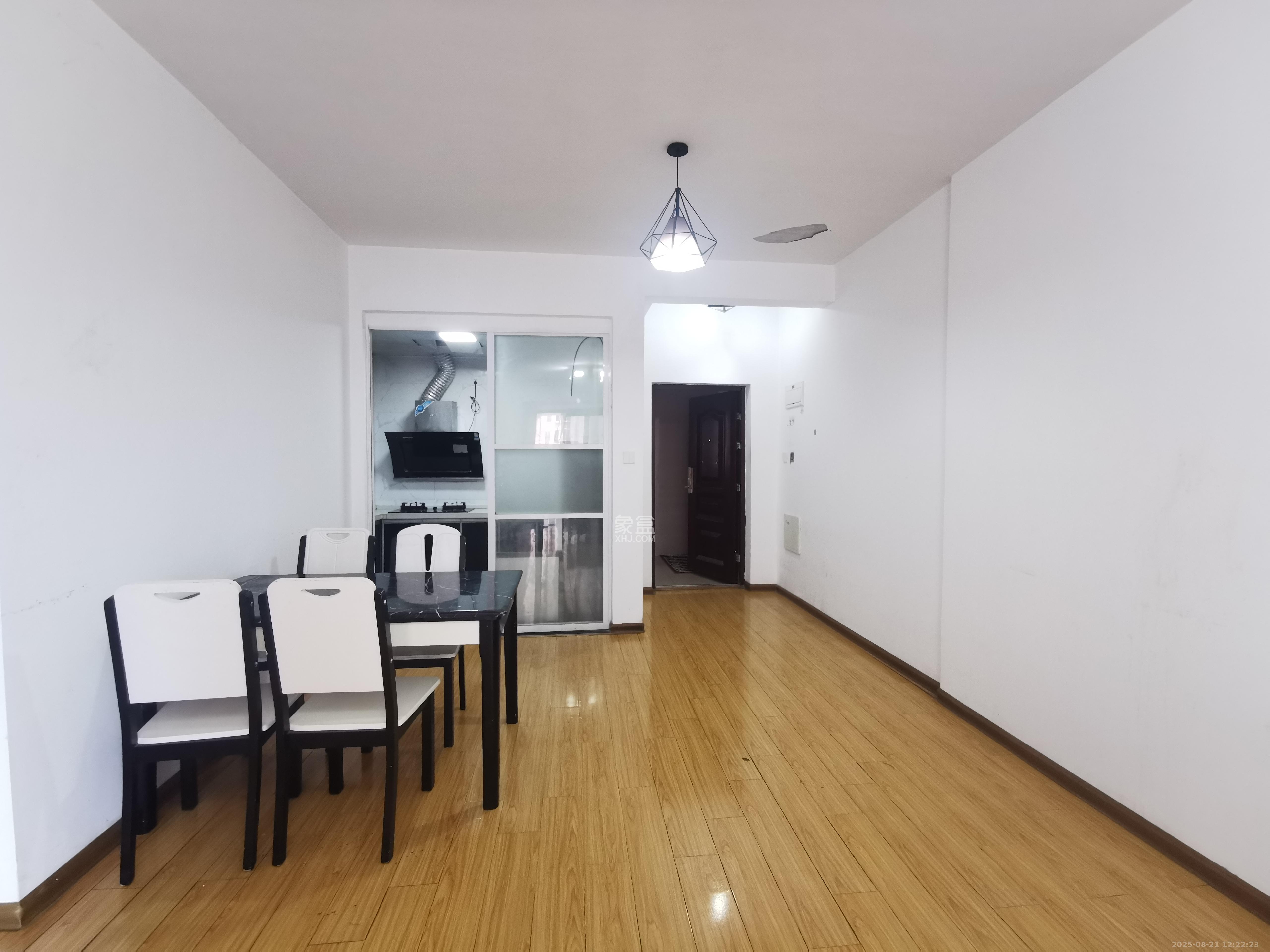 蓝光雍锦半岛  3室2厅2卫    2400.0元/月 蓝光雍锦半岛  3室2厅2卫    2400.0元/月室内图