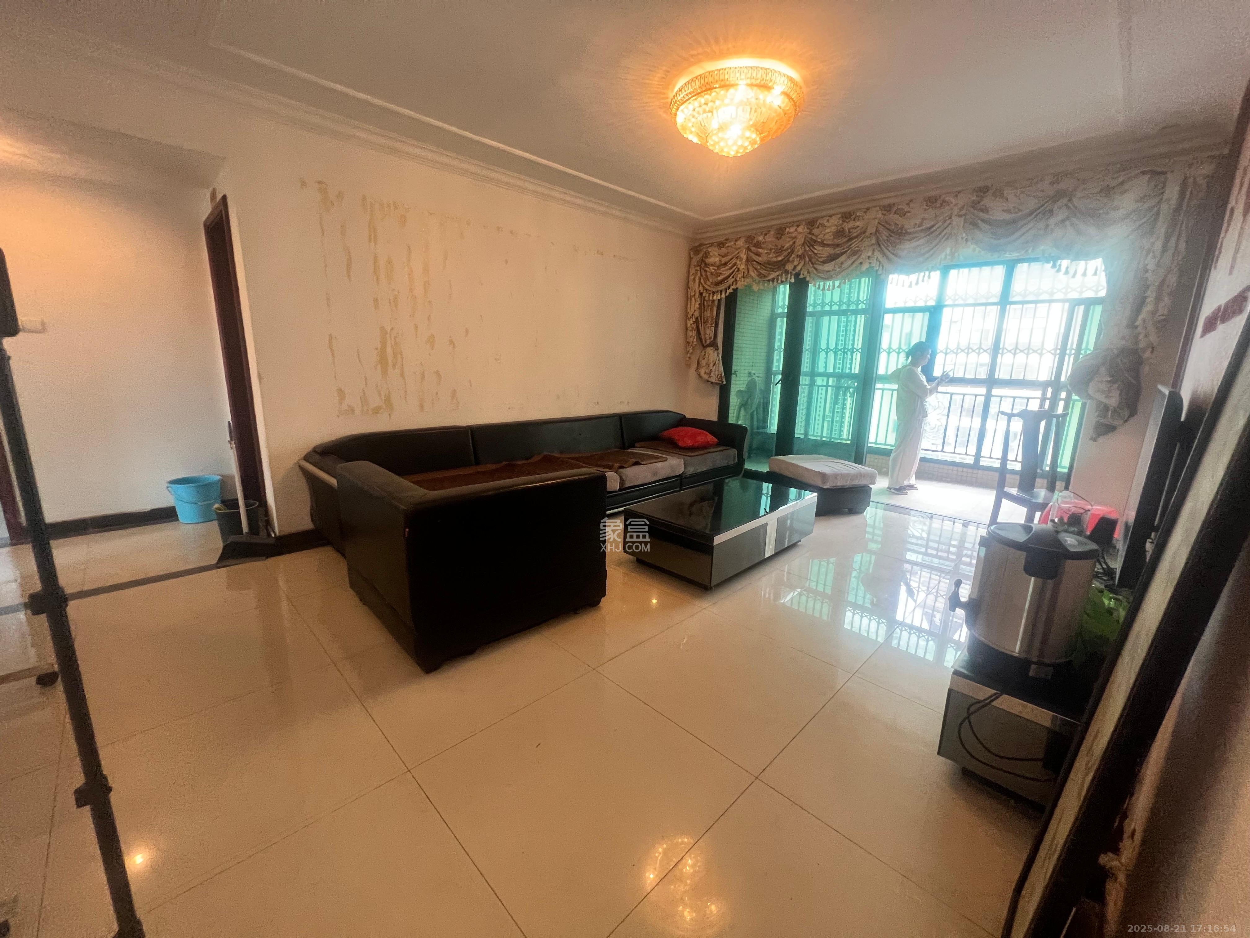 恒大绿洲 4室2厅2卫 3500.0元/月 恒大绿洲 4室2厅2卫 3500.0元/月室内图