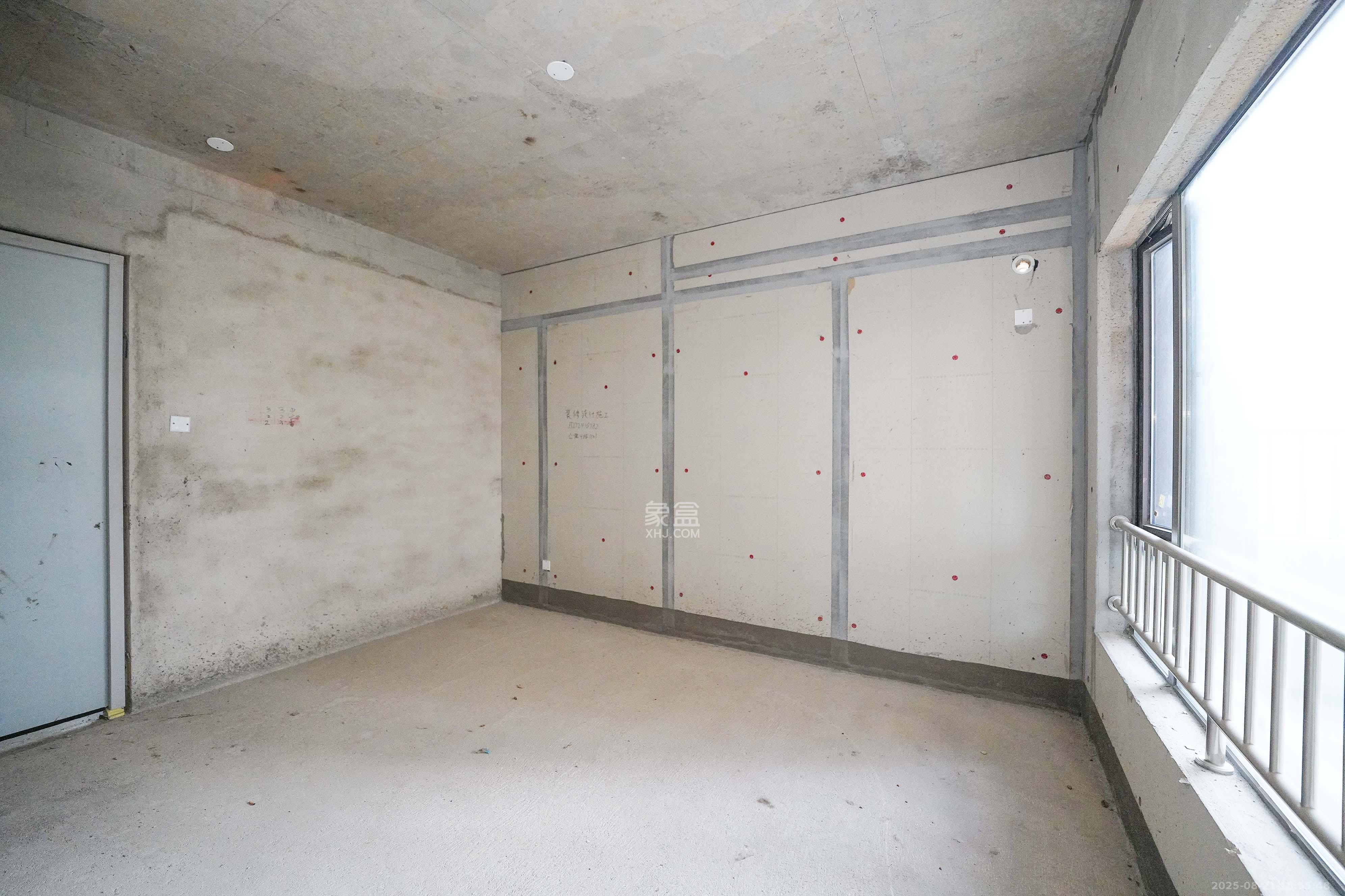 福天藏郡院子  4室2厅3卫    145.0万 福天藏郡院子  4室2厅3卫    145.0万卧室