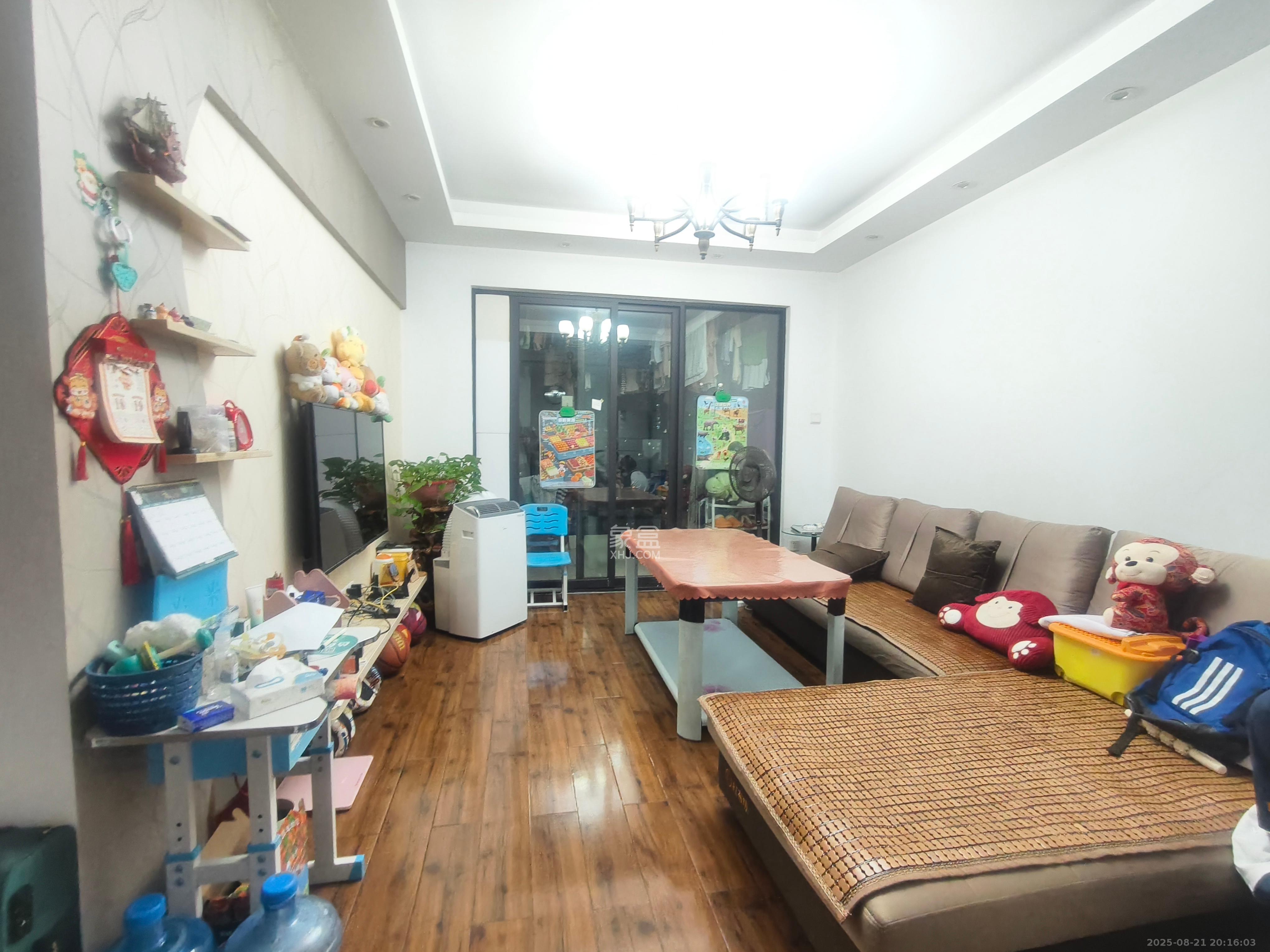 康桥长郡  3室2厅2卫   2100.00元/月室内图
