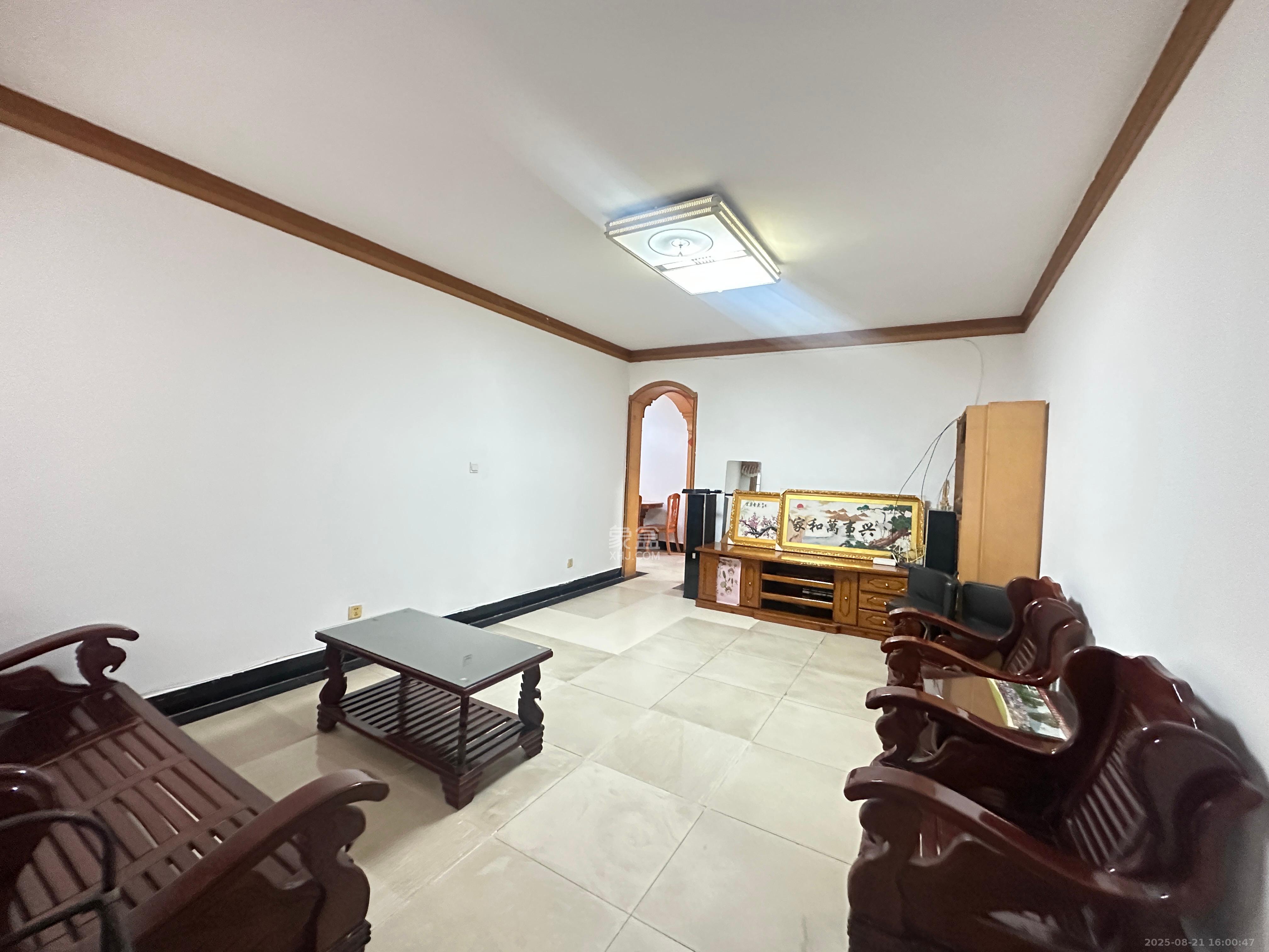 杨家山武警宿舍  3室2厅1卫    1800.0元/月 杨家山武警宿舍  3室2厅1卫    1800.0元/月室内图