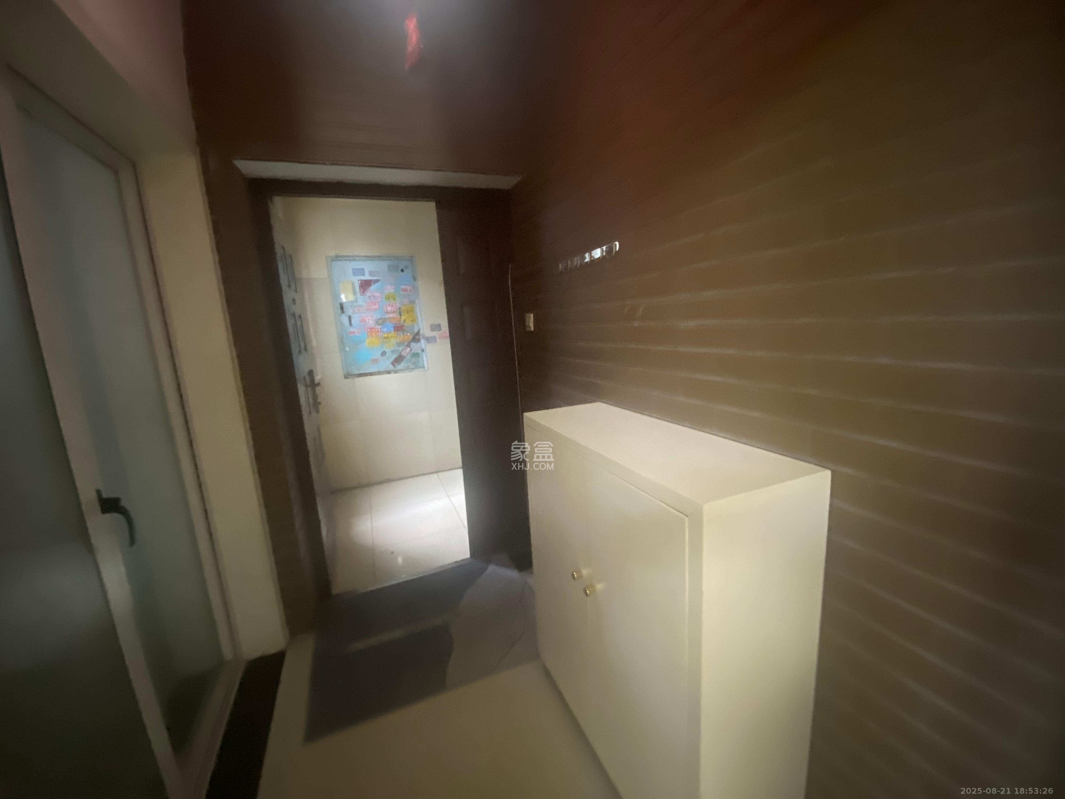 仁和香堤雅境 3室2厅2卫 2800.0元/月 仁和香堤雅境 3室2厅2卫 2800.0元/月室内图