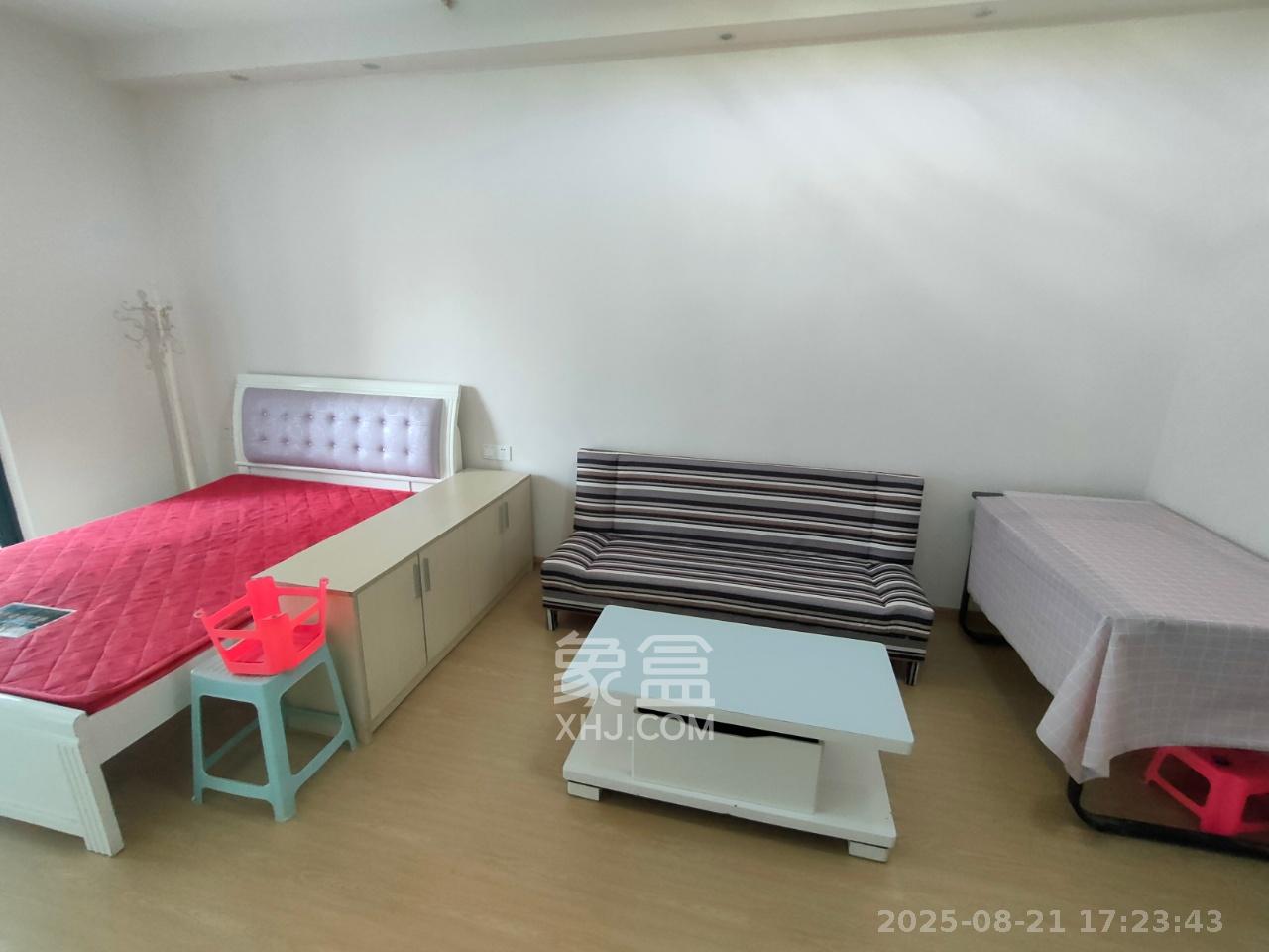 尊邸华庭  1室1厅1卫   1600.00元/月室内图