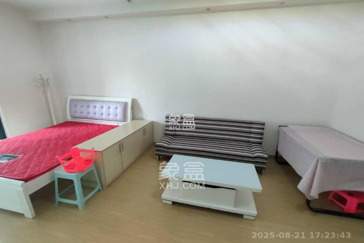 尊邸华庭  1室1厅1卫    1500.0元/月 尊邸华庭  1室1厅1卫    1500.0元/月室内图