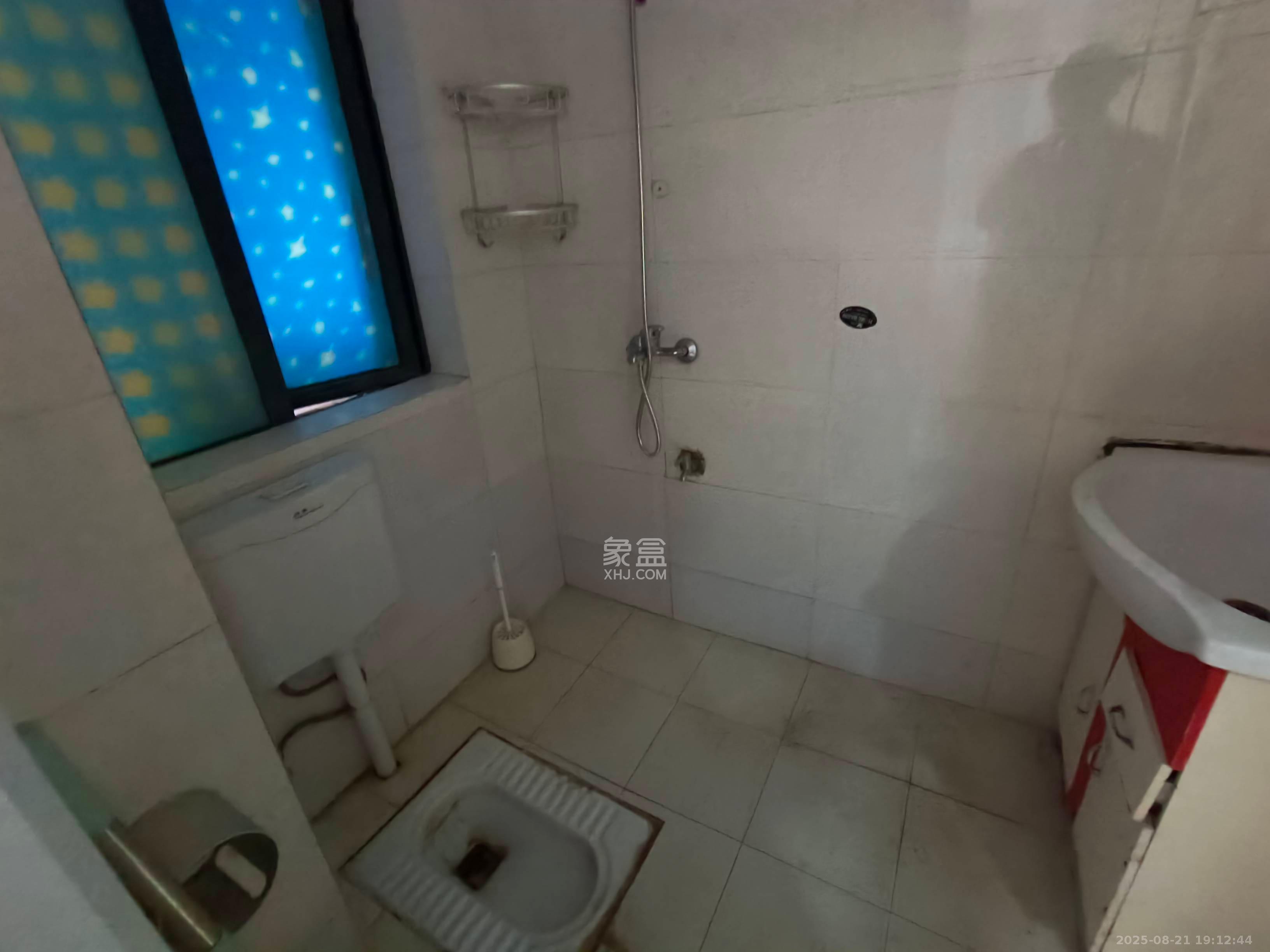 融圣国际  2室1厅1卫    2600.0元/月 融圣国际  2室1厅1卫    2600.0元/月室内图