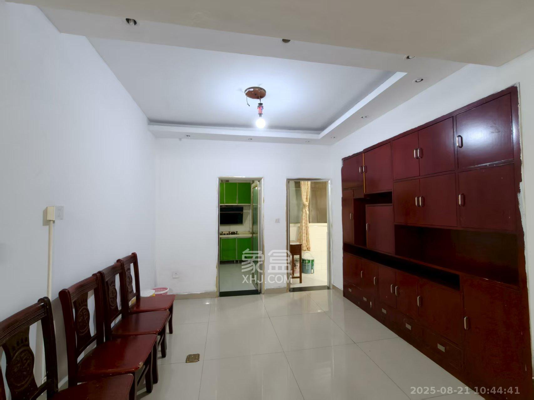 东门尚苑 4室2厅1卫 1800.0元/月 东门尚苑 4室2厅1卫 1800.0元/月室内图