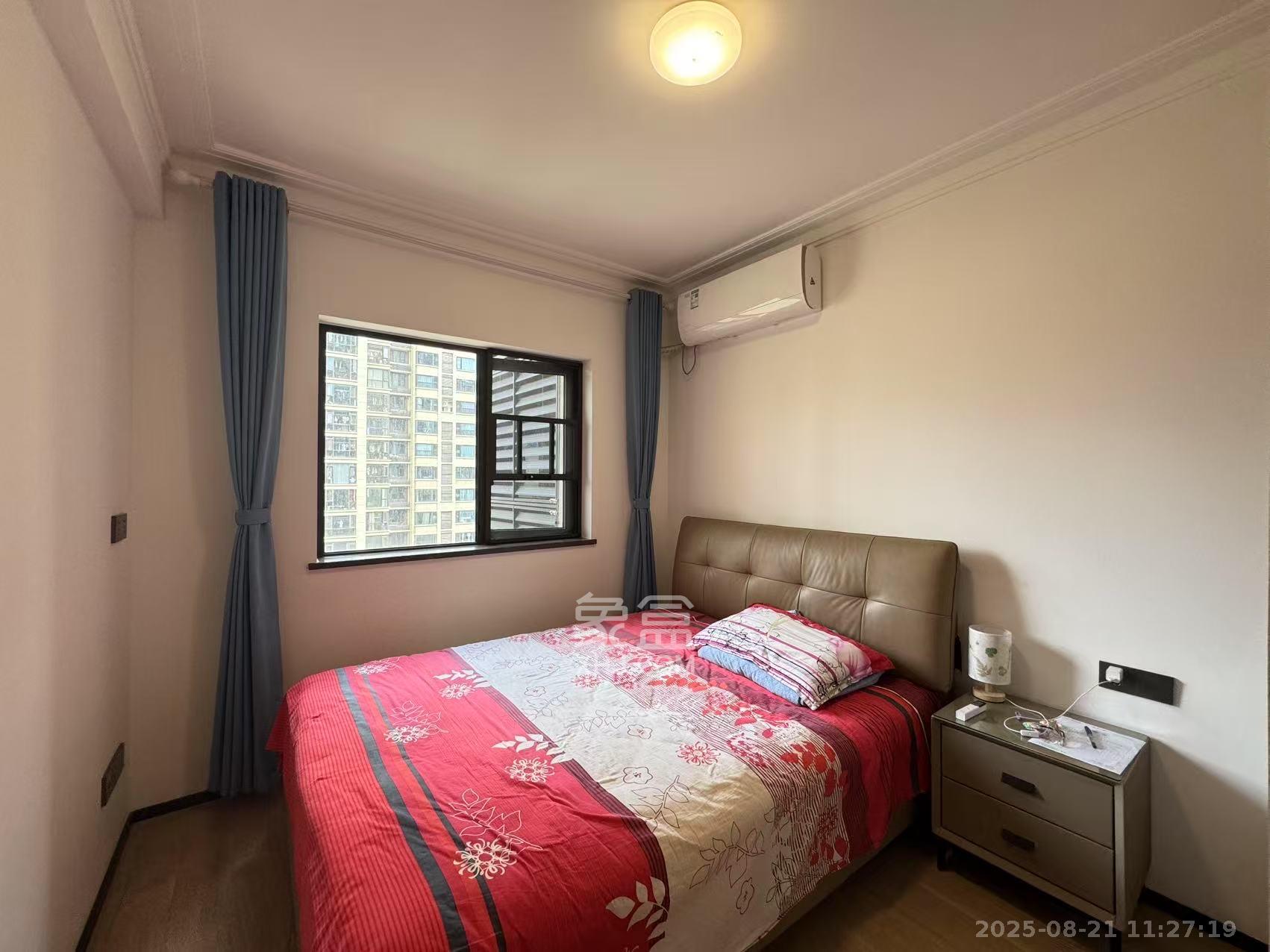 万科金域蓝湾  4室2厅2卫    4300.0元/月室内图