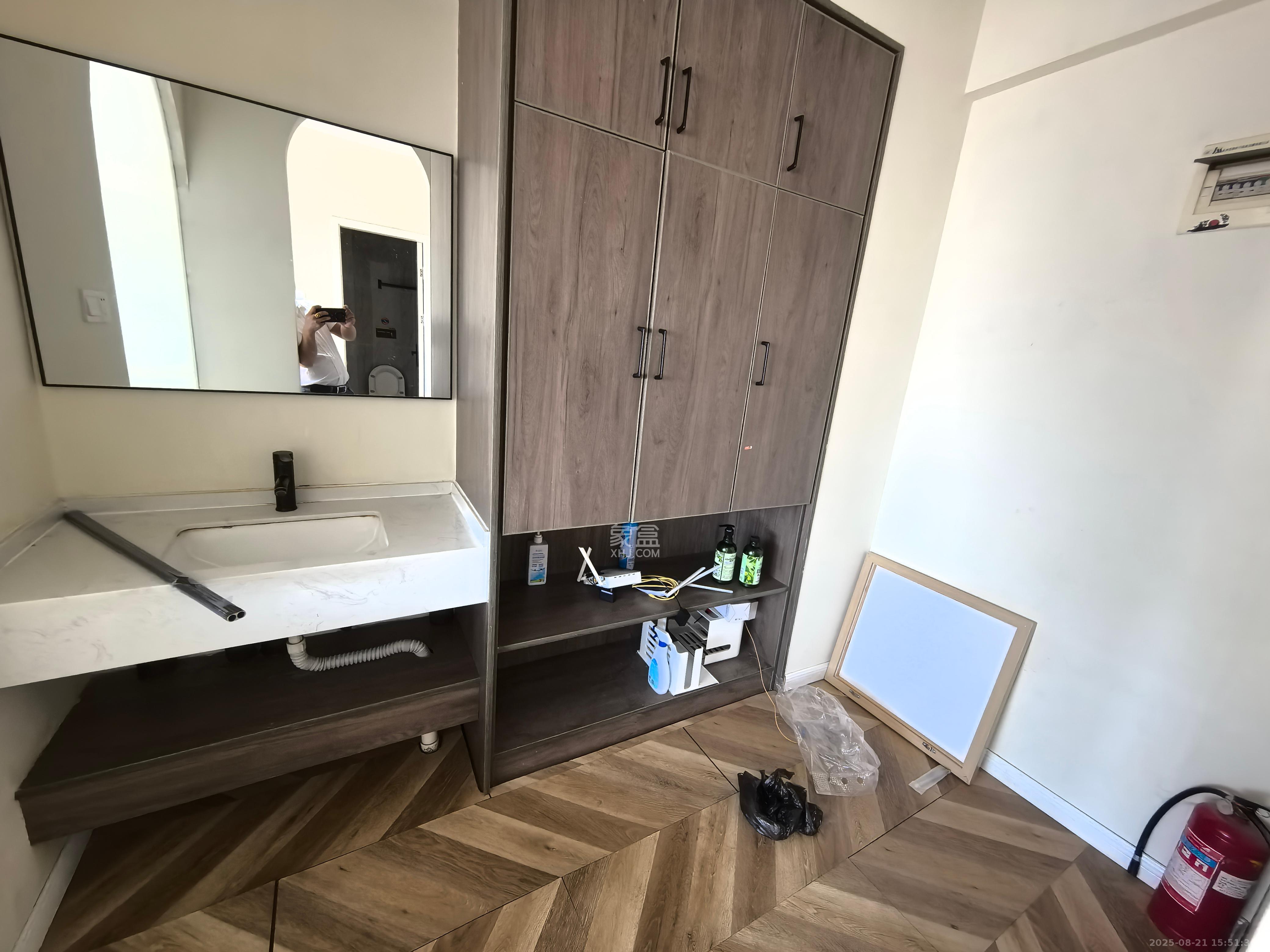 印象天心  1室1厅1卫    2000.0元/月室内图