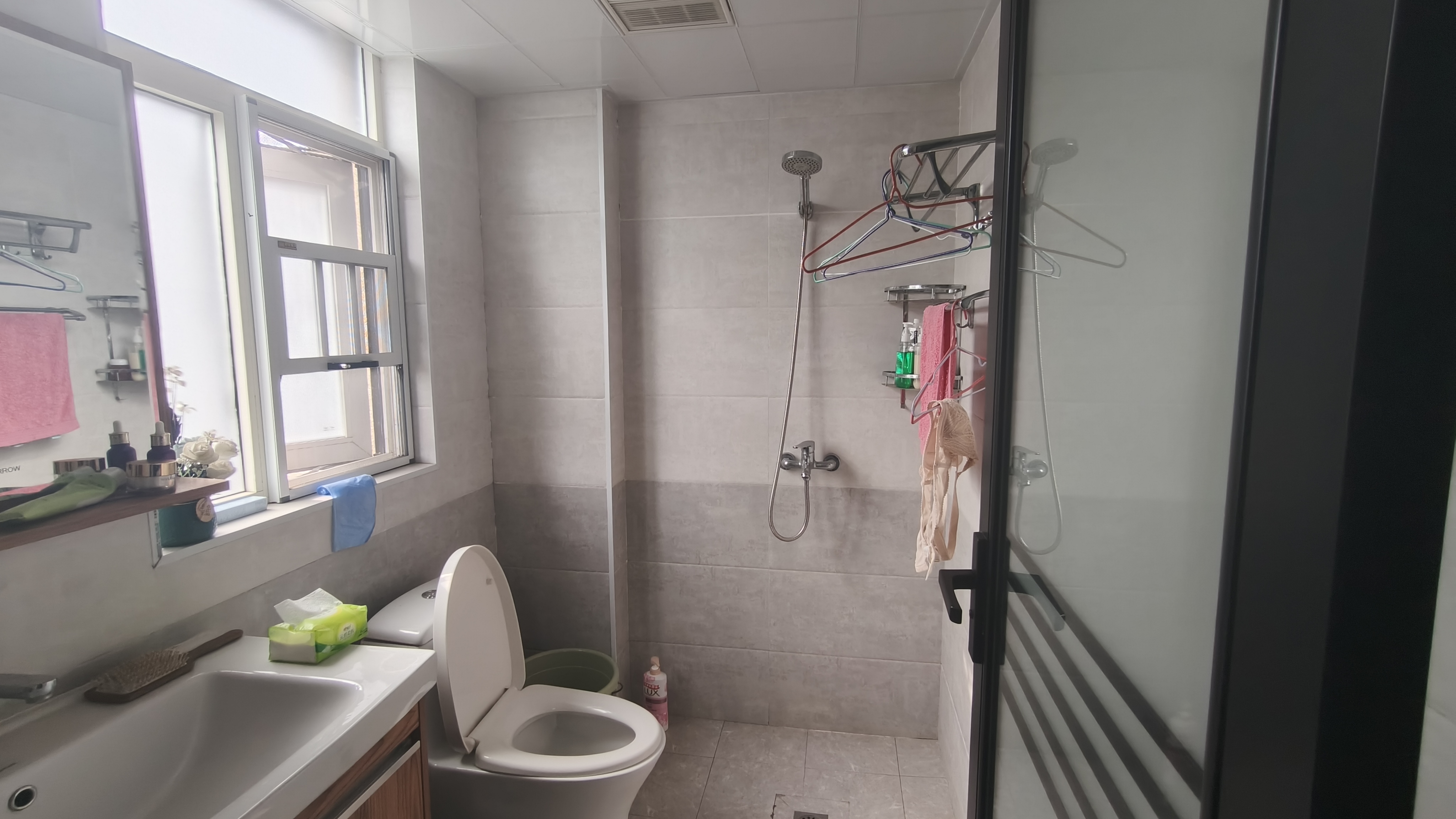 碧桂园梓山府 4室2厅2卫 3200.0元/月 碧桂园梓山府 4室2厅2卫 3200.0元/月室内图