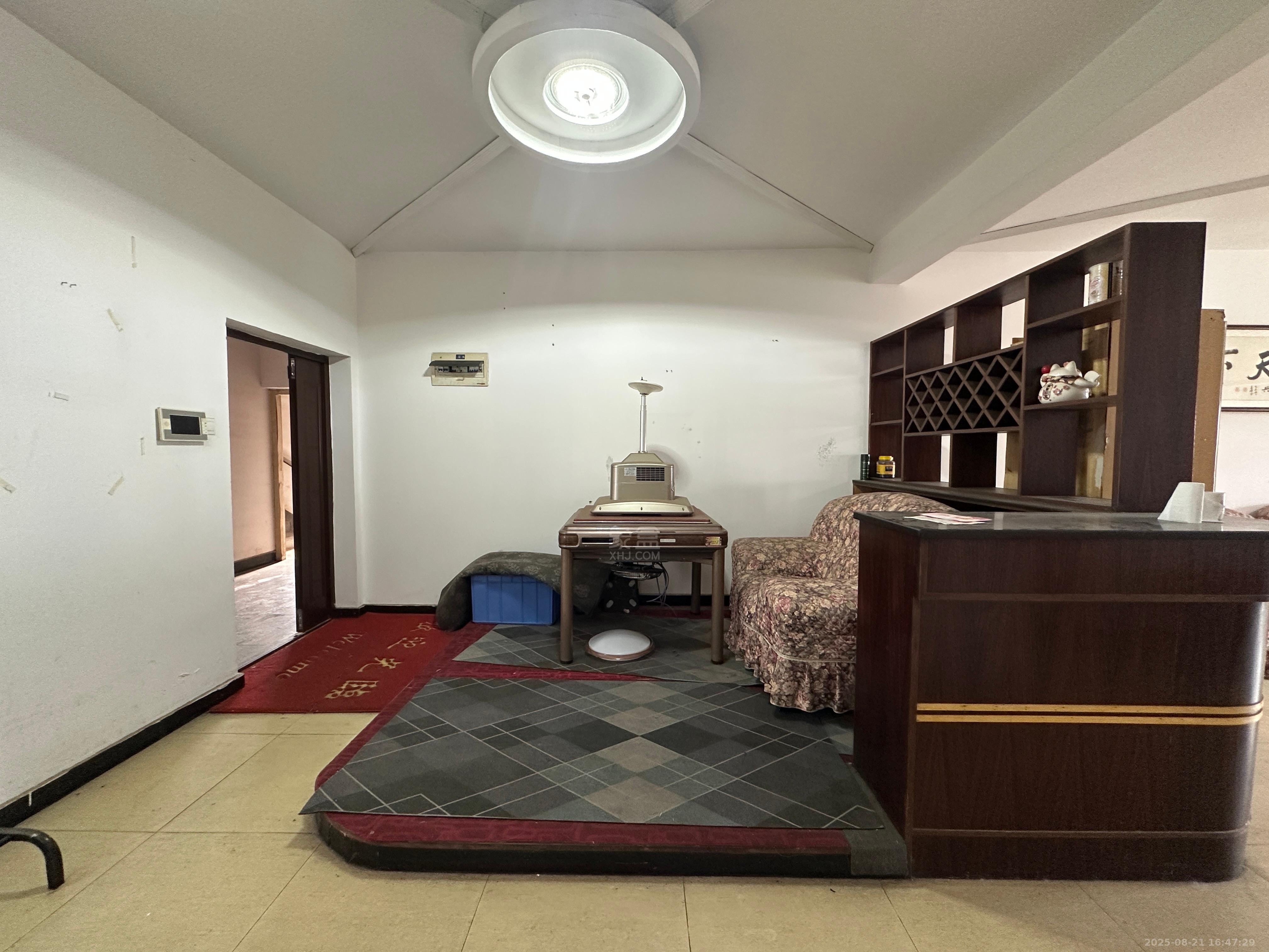 利江花园 4室2厅2卫 1600.0元/月 利江花园 4室2厅2卫 1600.0元/月室内图