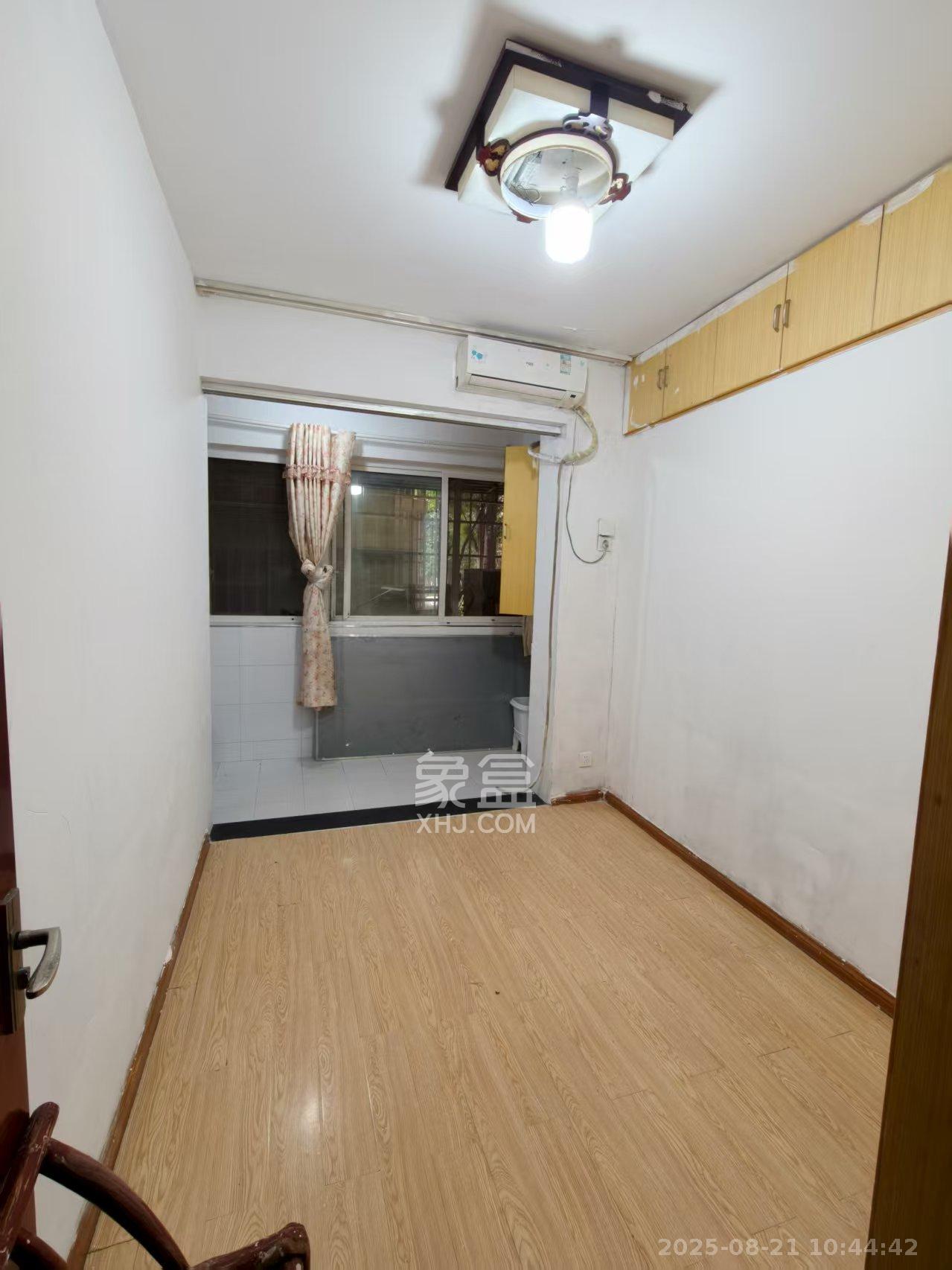 东门尚苑 4室2厅1卫 1800.0元/月 东门尚苑 4室2厅1卫 1800.0元/月室内图