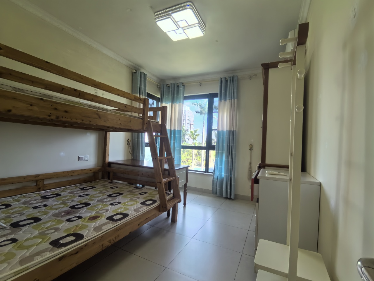 泰达天海国际  2室1厅1卫    3000.0元/月 泰达天海国际  2室1厅1卫    3000.0元/月室内图