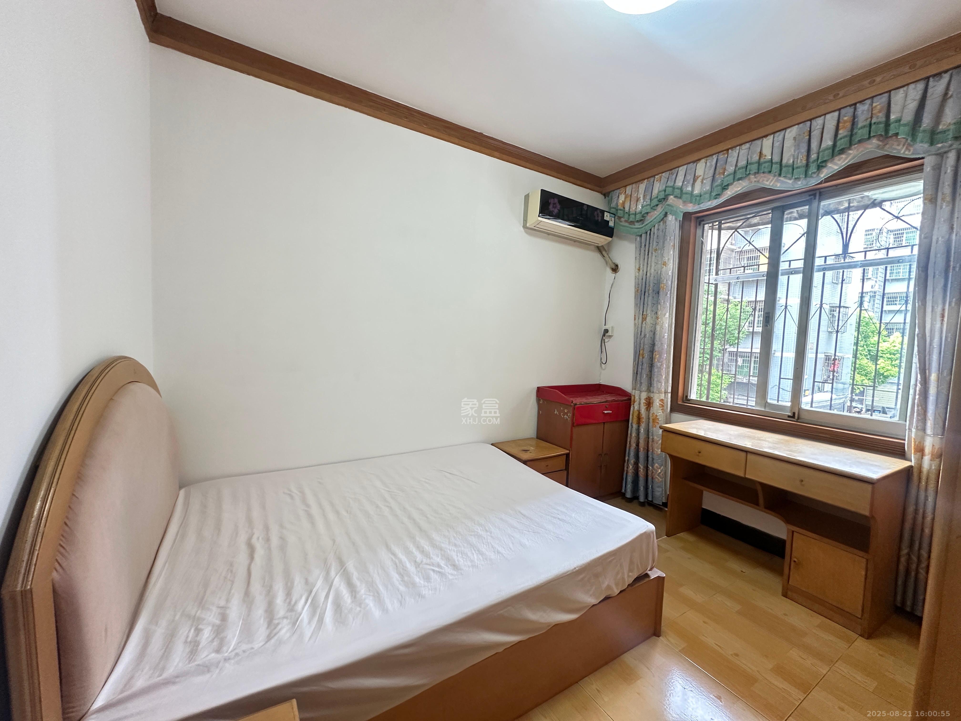 杨家山武警宿舍  3室2厅1卫    1800.0元/月 杨家山武警宿舍  3室2厅1卫    1800.0元/月室内图