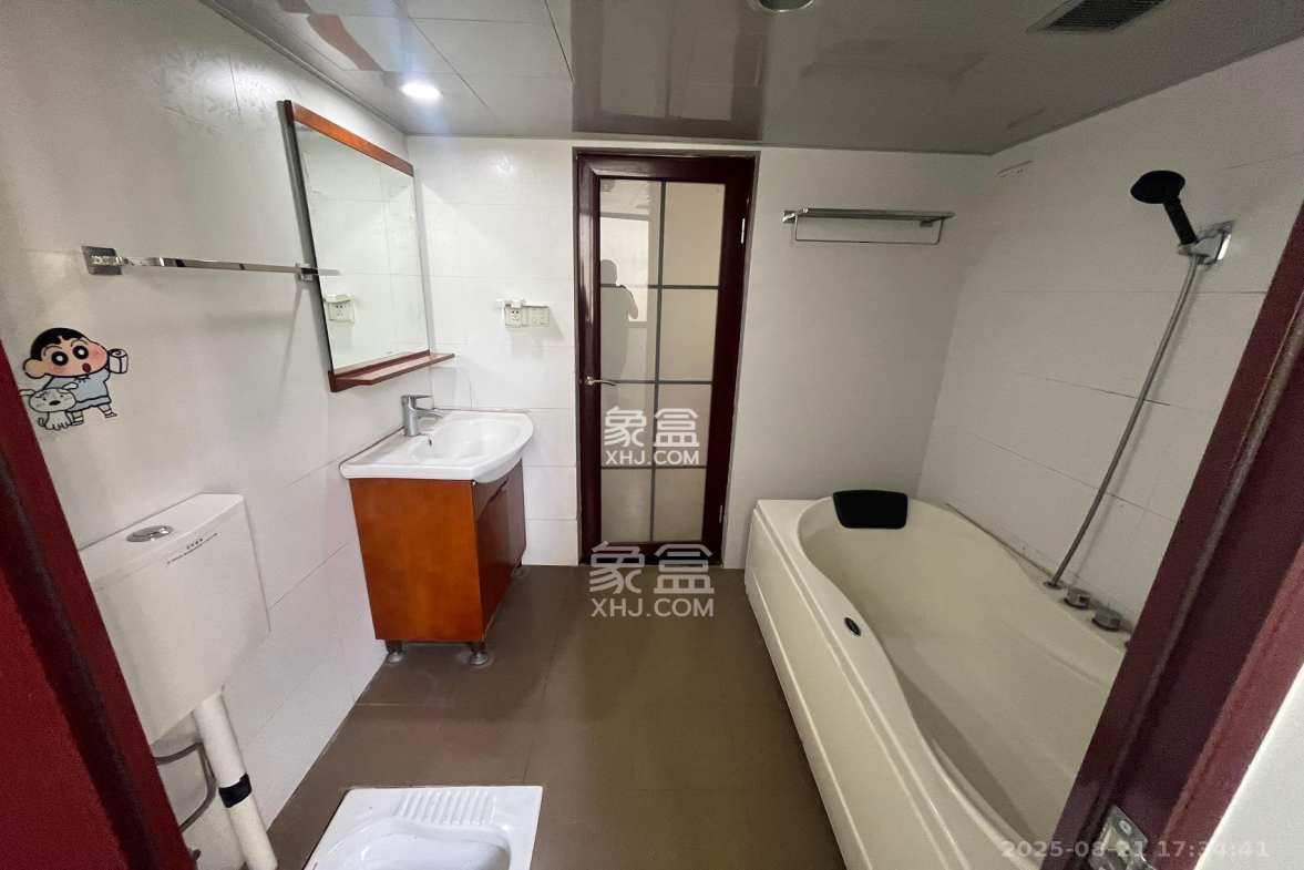 嘉盛华庭(一期、二期、三期)  3室2厅2卫    2400.0元/月 嘉盛华庭(一期、二期、三期)  3室2厅2卫    2400.0元/月室内图