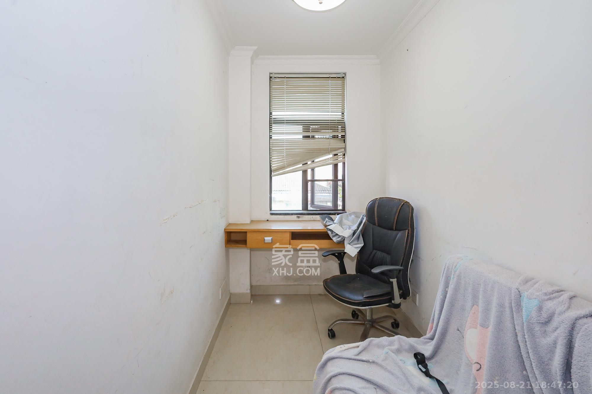 滨江一号（丰泰花园）  3室2厅1卫    79.9万其他