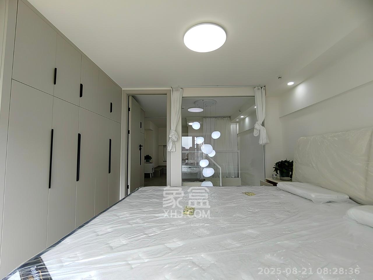 保利中环广场(保利中悦苑)  2室1厅1卫    2500.0元/月 保利中环广场(保利中悦苑)  2室1厅1卫    2500.0元/月室内图